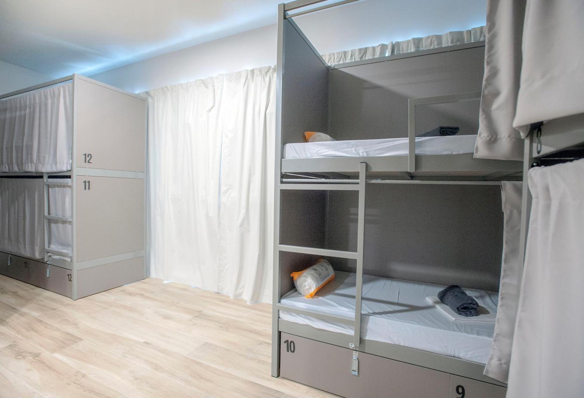 Hostal Dos Estaciones - Free Towels, Coffee & Tea, Remote Check-in *