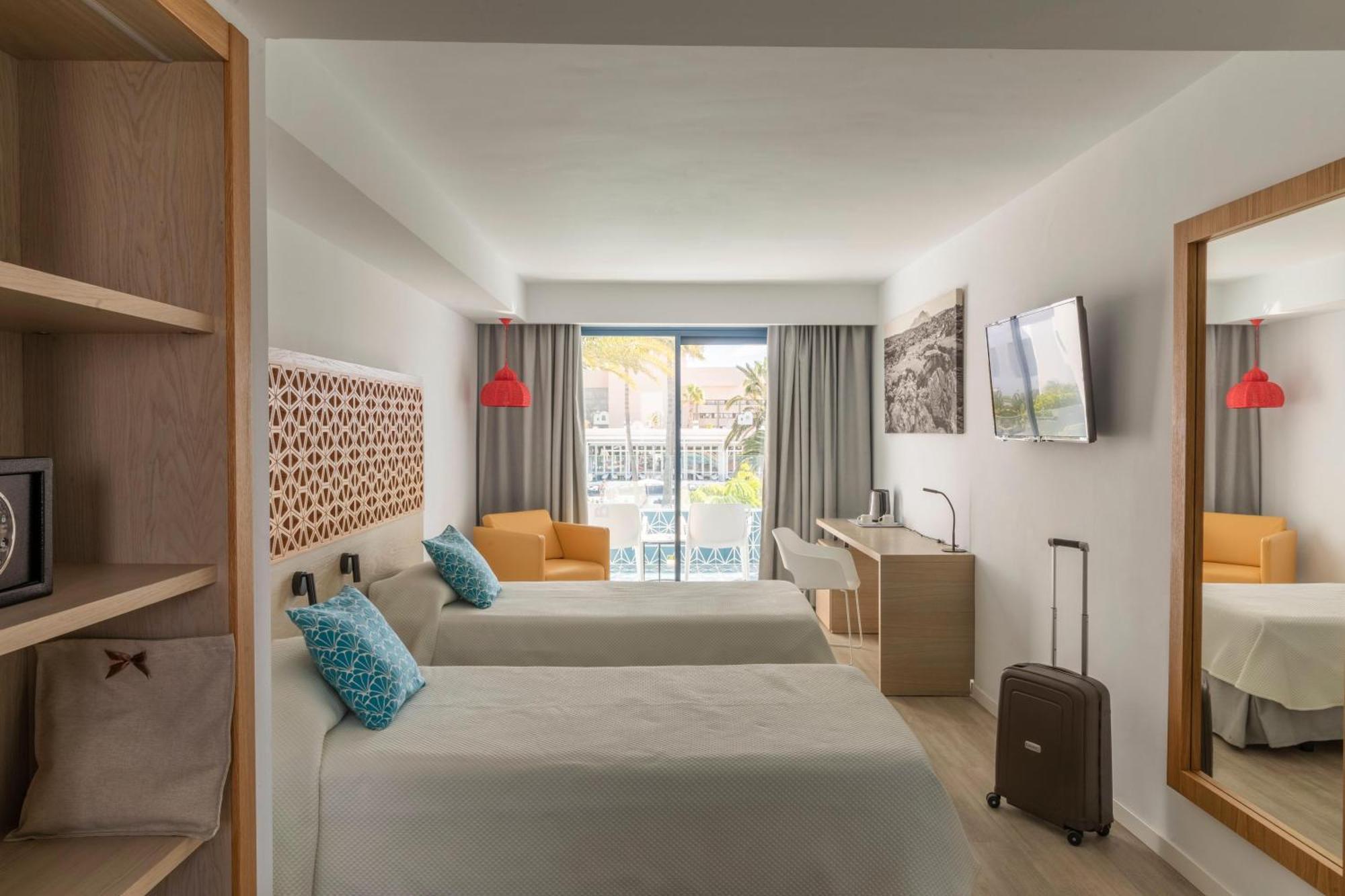 Oasis Lanz Mate Hotel 4*