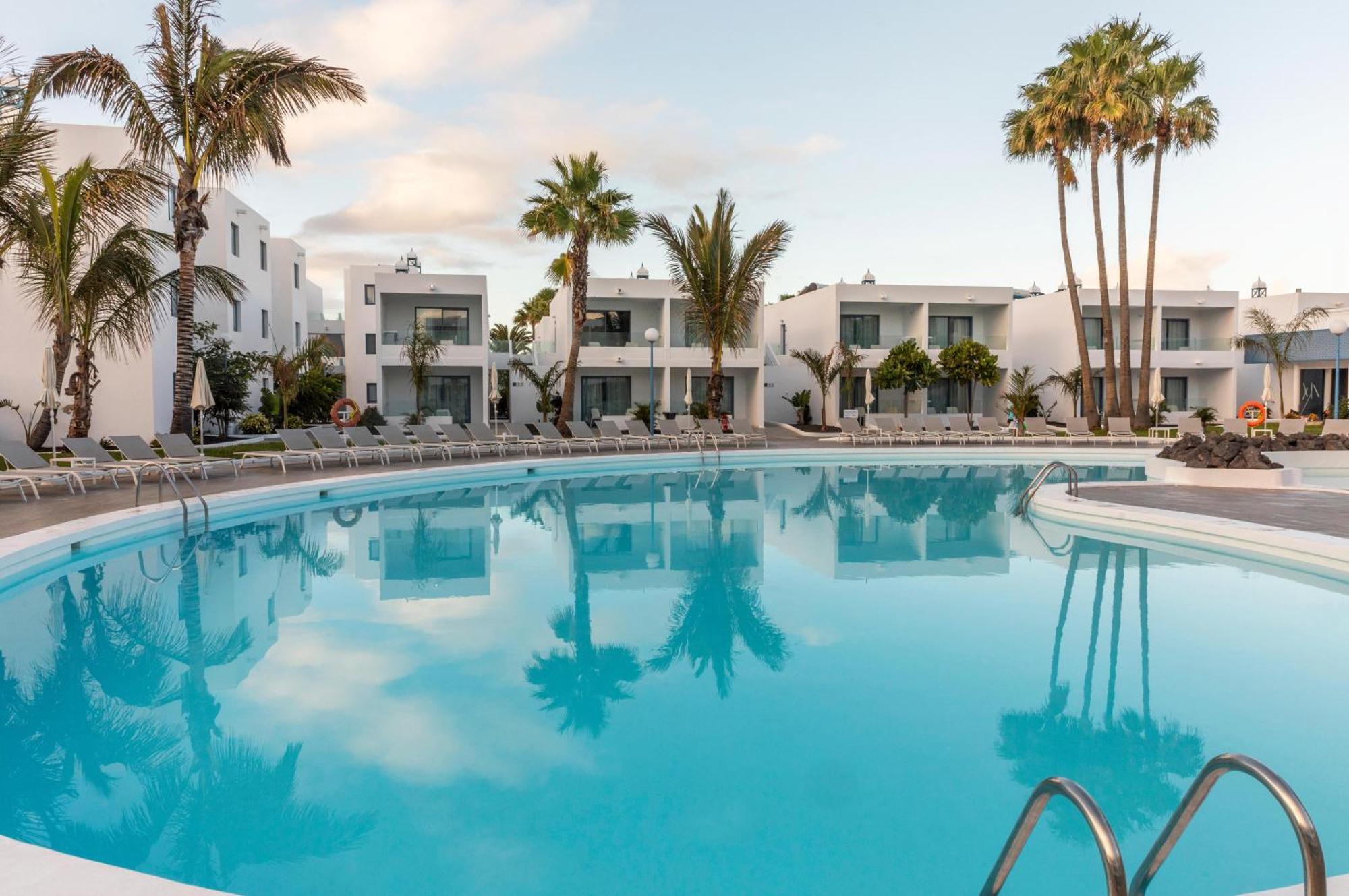 Oasis Lanz Mate Hotel 4*