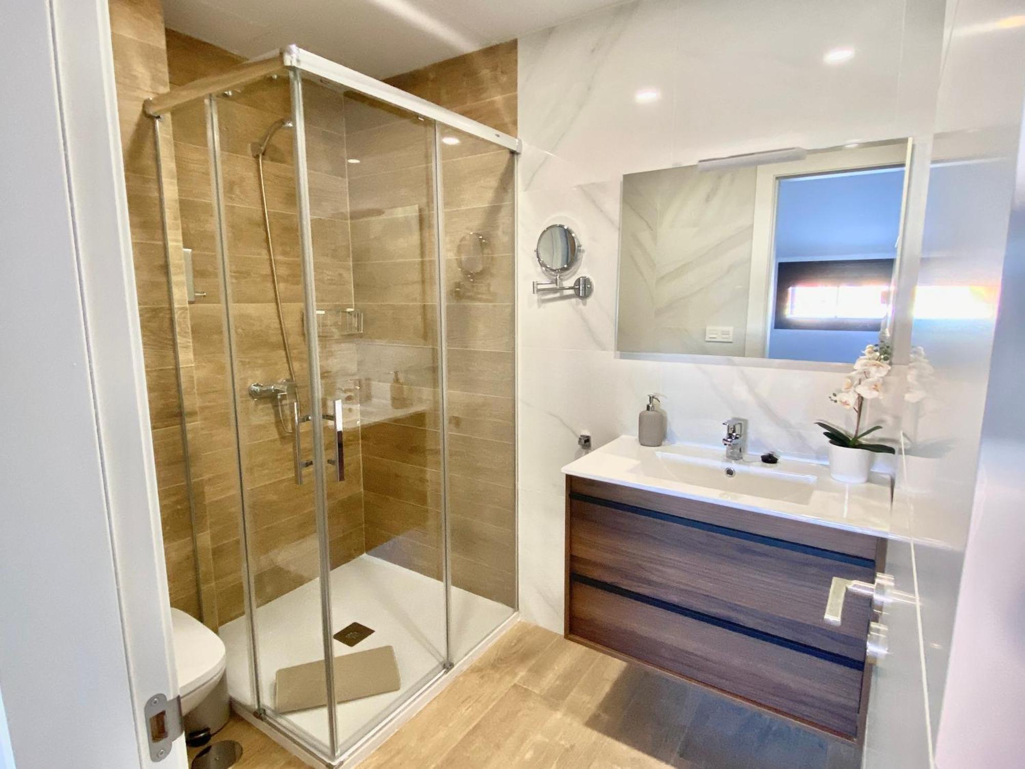 Apartahotel Luxury Penthouse With Pool Near