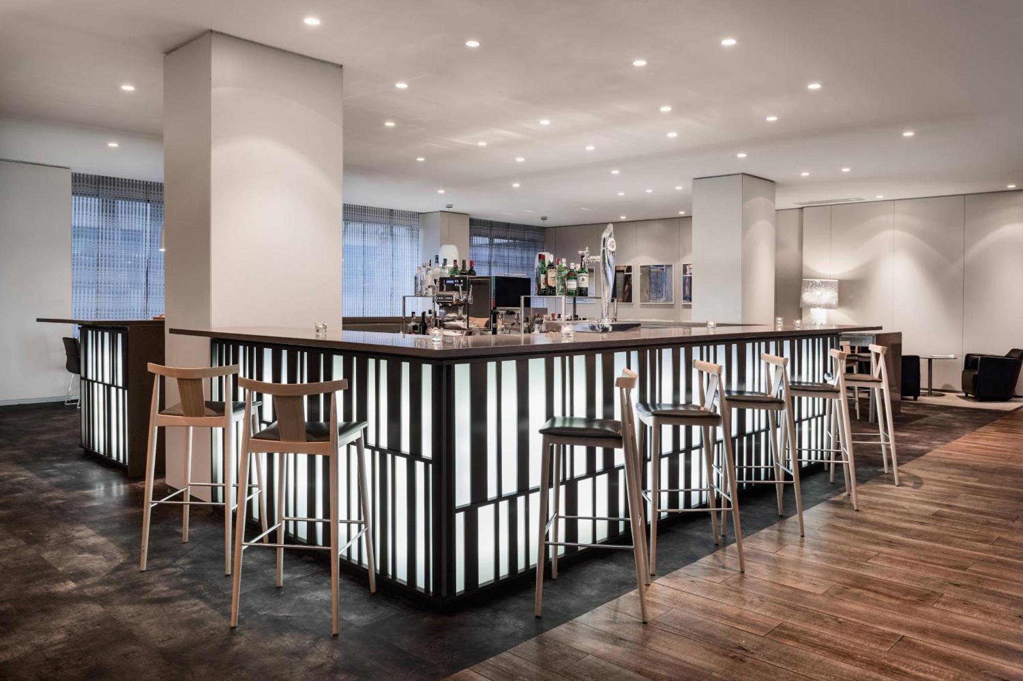 Ac Iberia Palmas By Marriott Hotel 4*