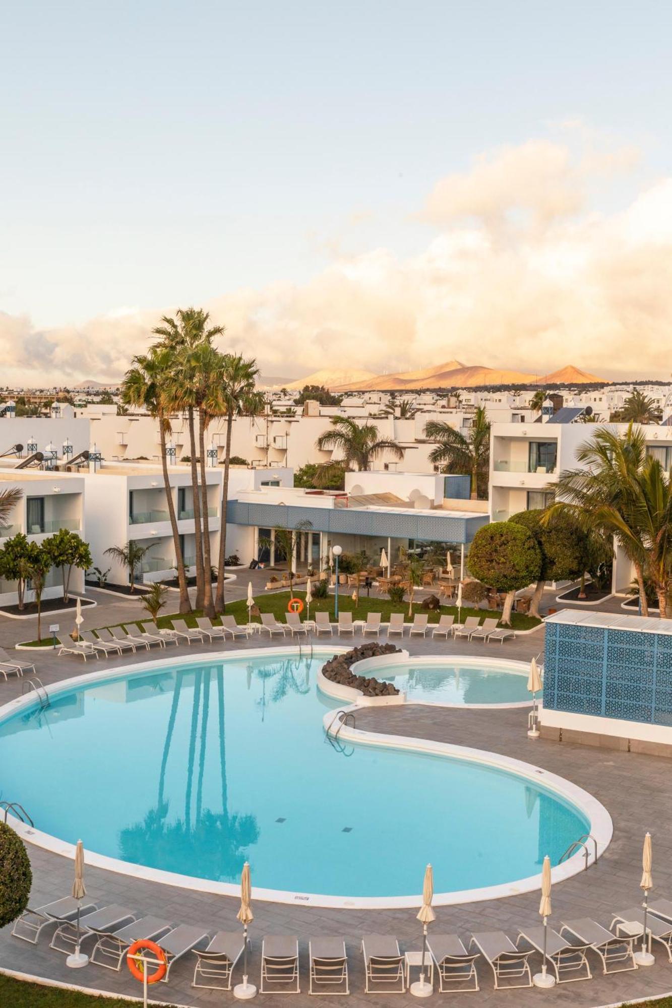 Oasis Lanz Mate Hotel