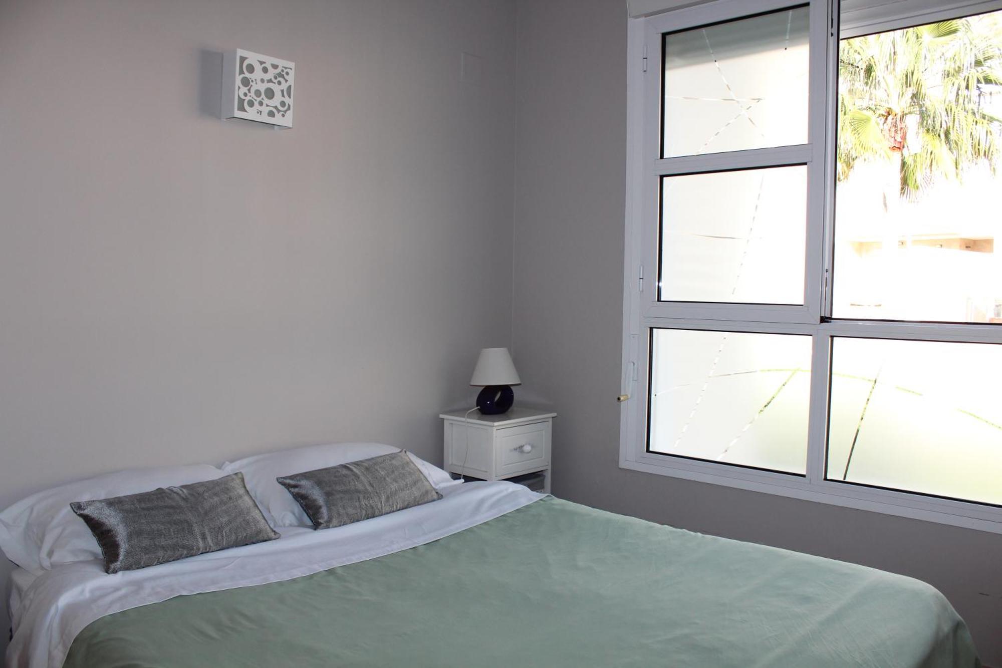 Apto En Con Terraza, Piscina, Parking Y Wifi Gratis