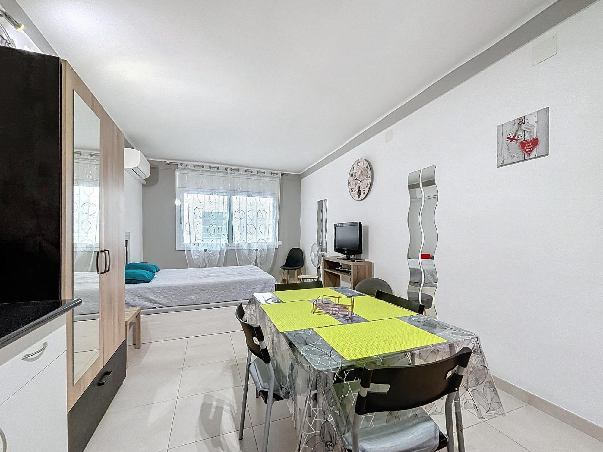 Pi Y Sunyer 8 4 - Estudio A 50 M De La Playa Apartamento