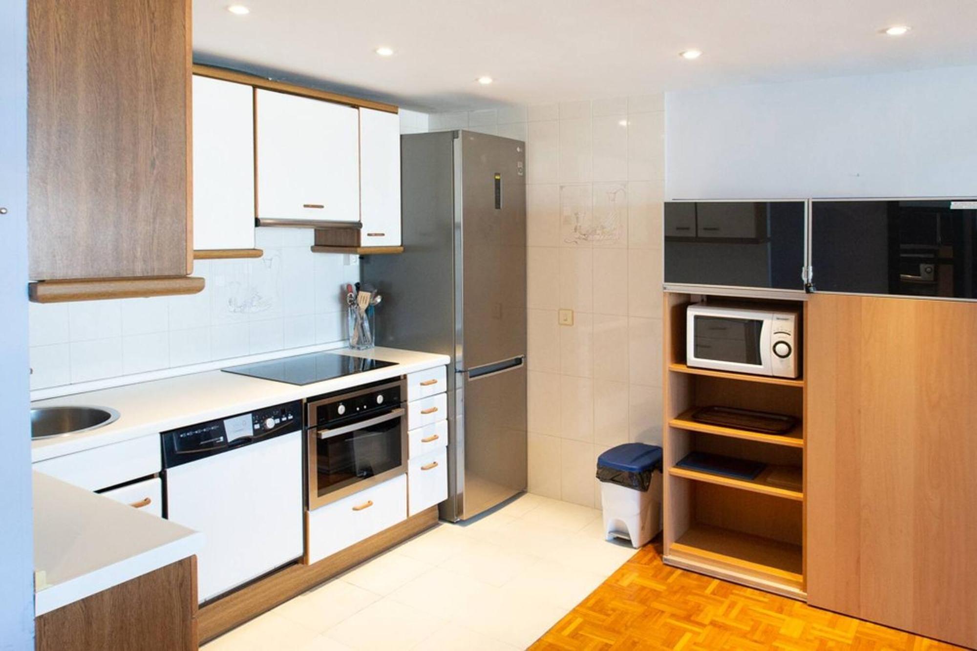 Apartamento Earra - Eguzki - Garaje,1 Min Playa, Piscina Zarautz