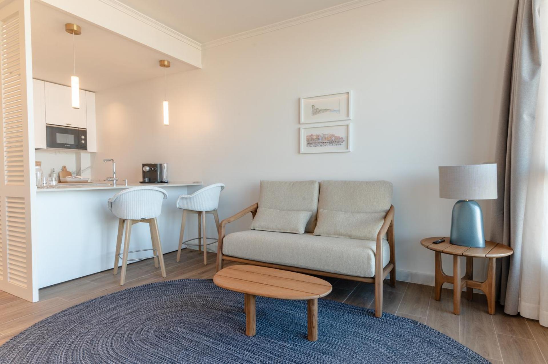 Hotel Hiru Uhinak 4*