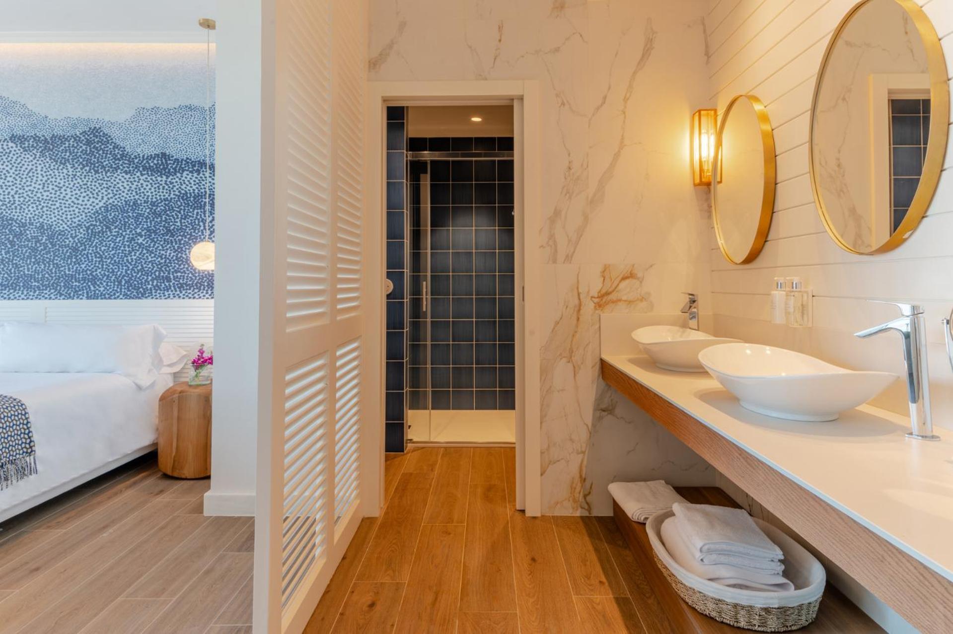 Hotel Hiru Uhinak 4*