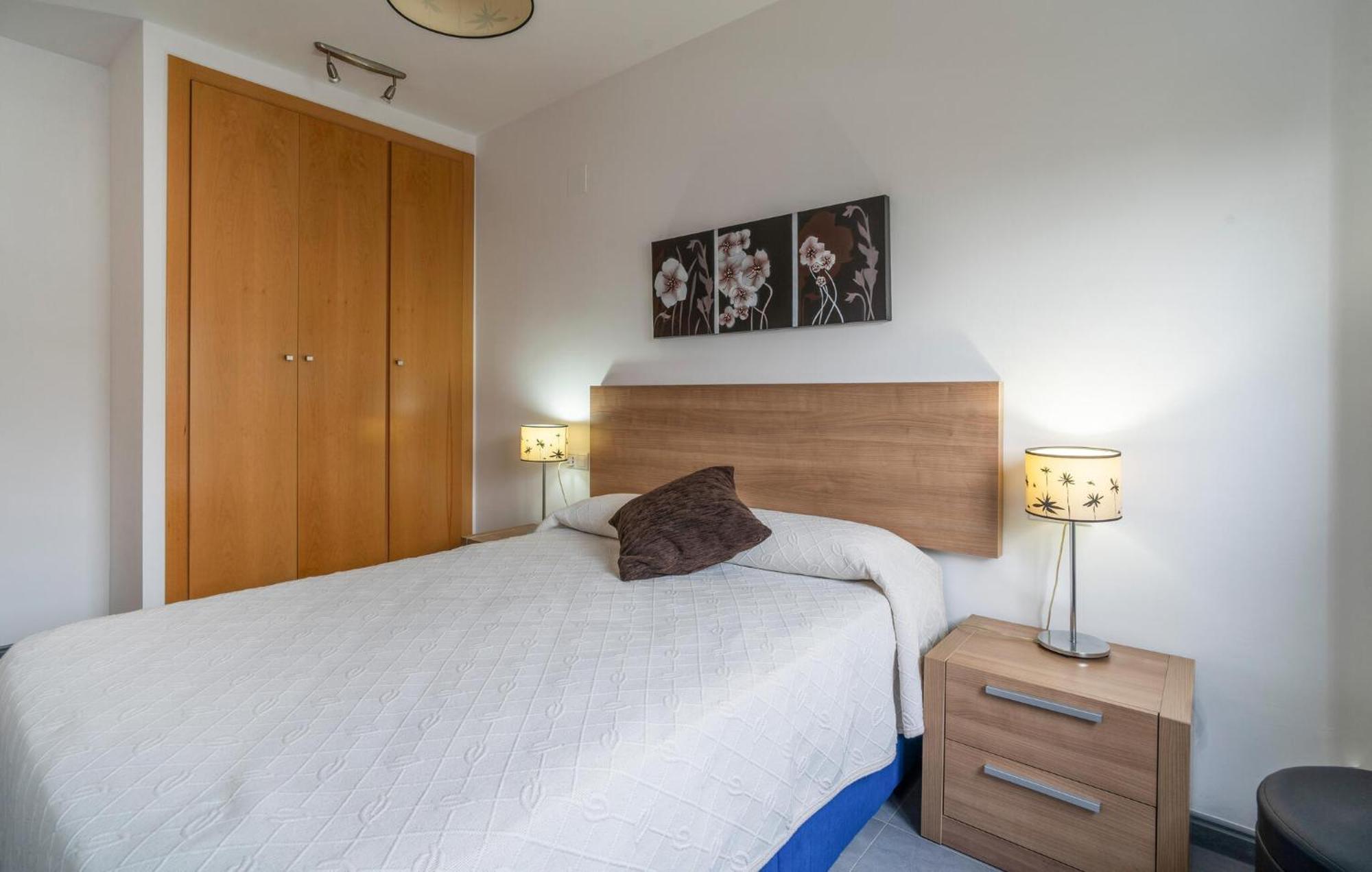 Apartamento 2 Bedroom Cozy In Moncafar *