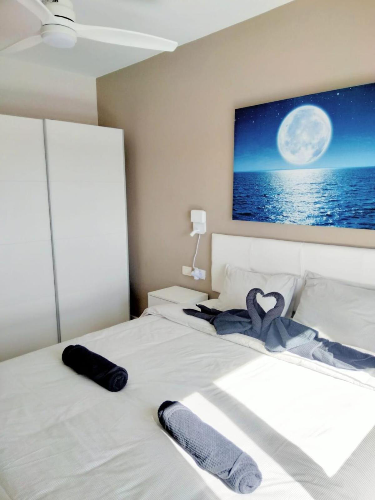 Bahia Sol Deluxe Apartment *