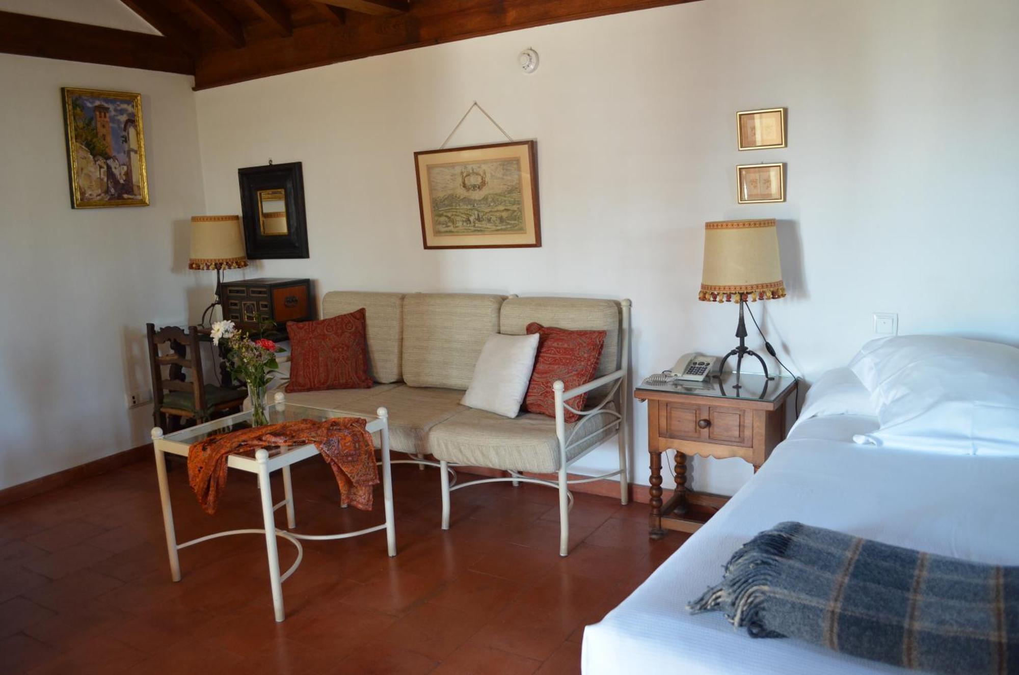 Santa Isabel La Real 3* Granada