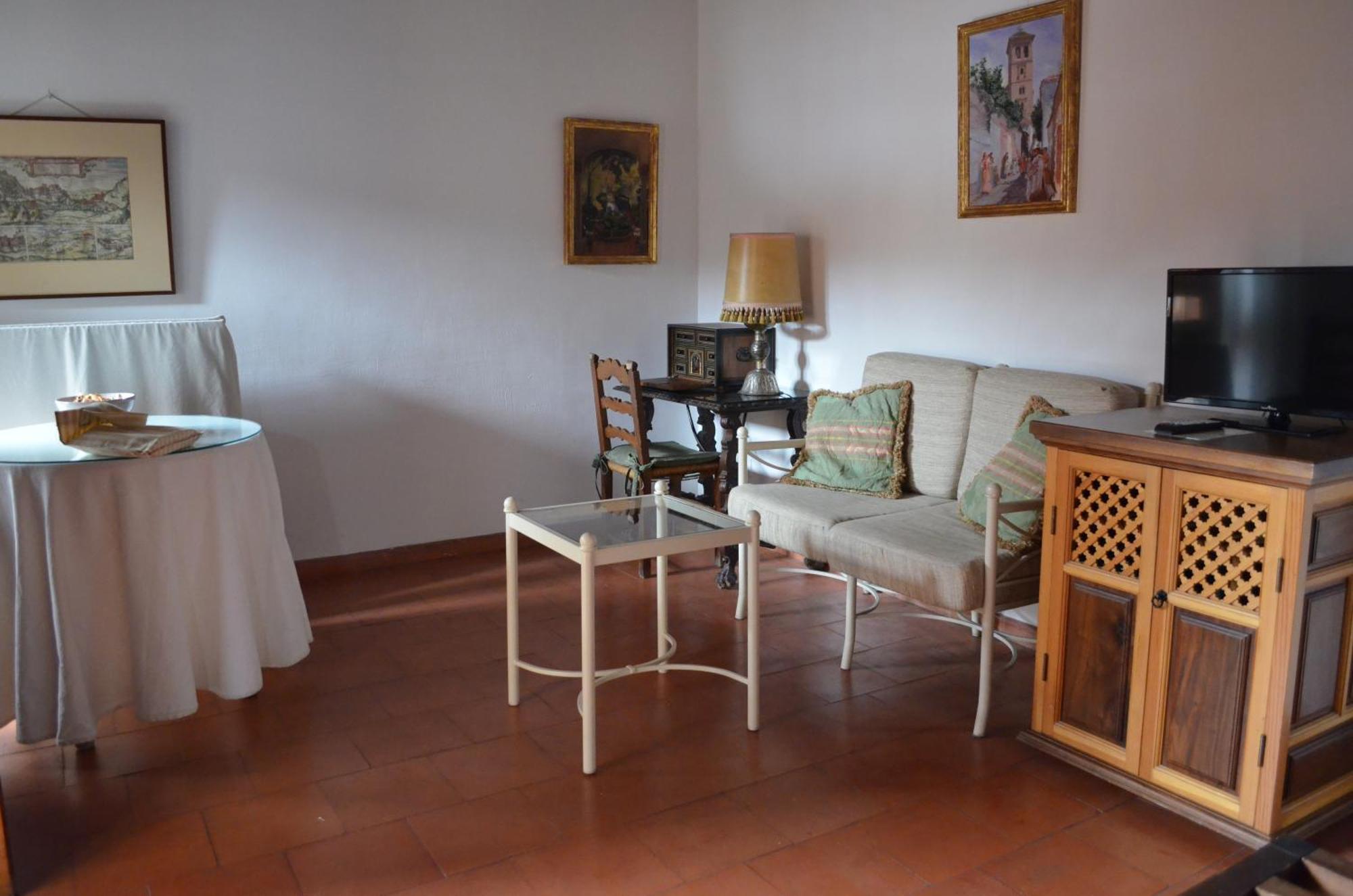 Santa Isabel La Real Hotel 3*