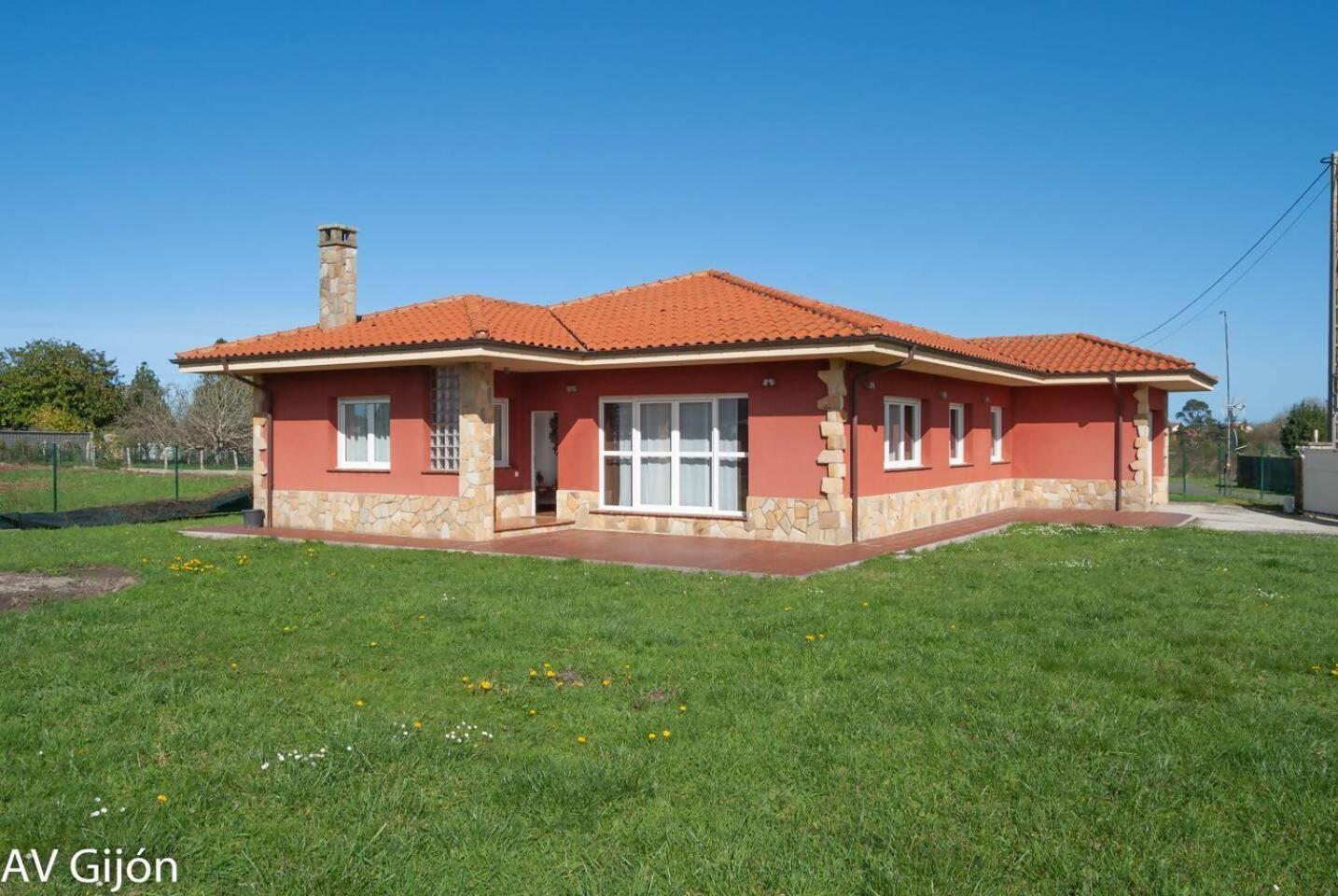 Сasa de vacaciones Av Casa Aurora Quintes Villaviciosa (Asturias)