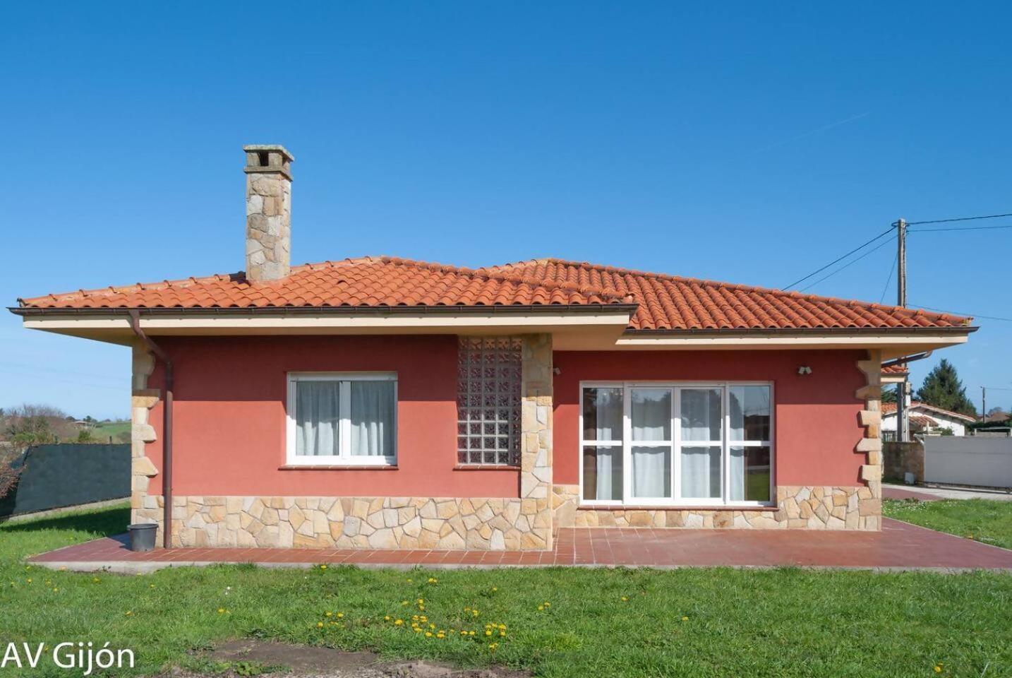 Av Casa Aurora Quintes Сasa de vacaciones