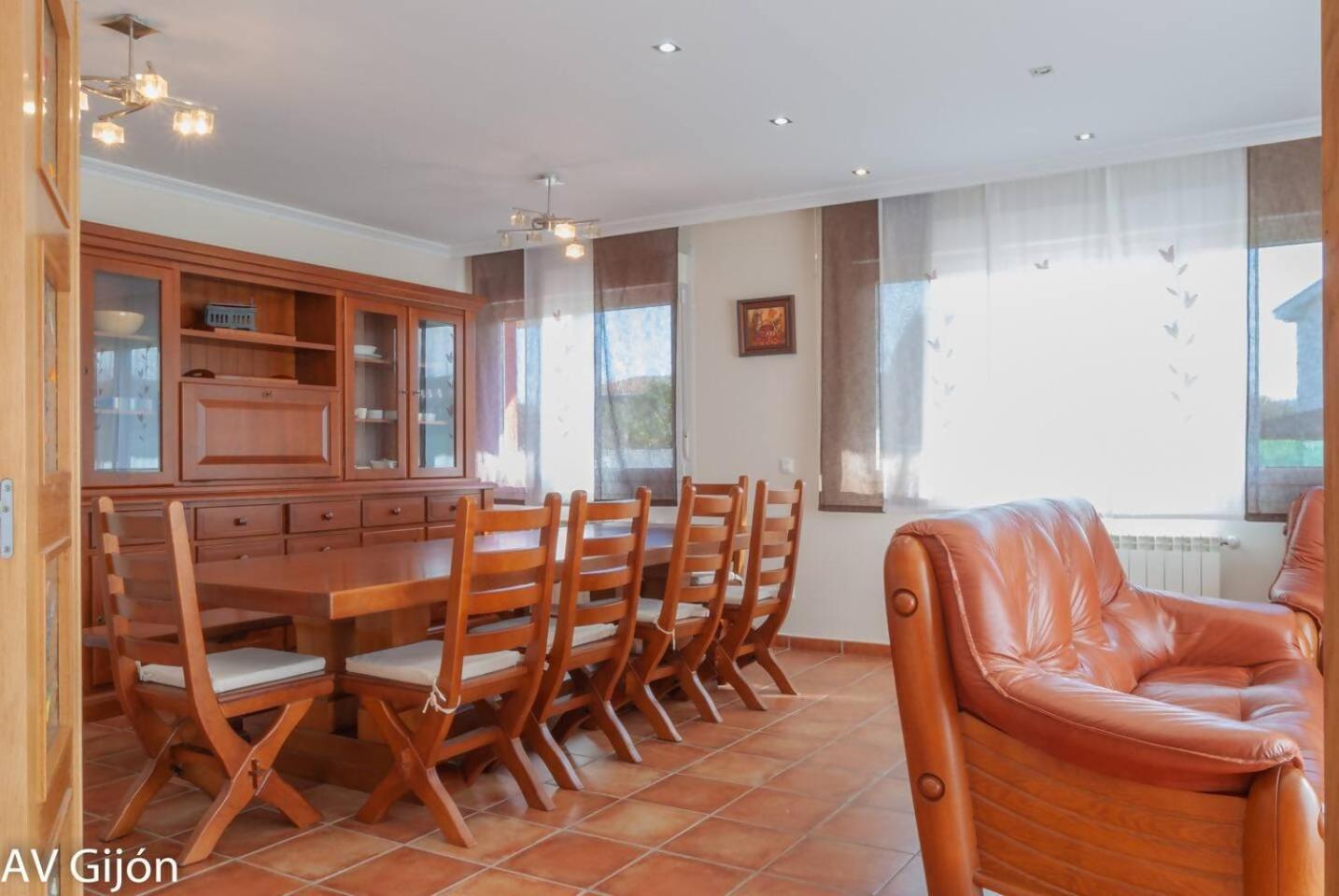 Av Casa Aurora Quintes Сasa de vacaciones *