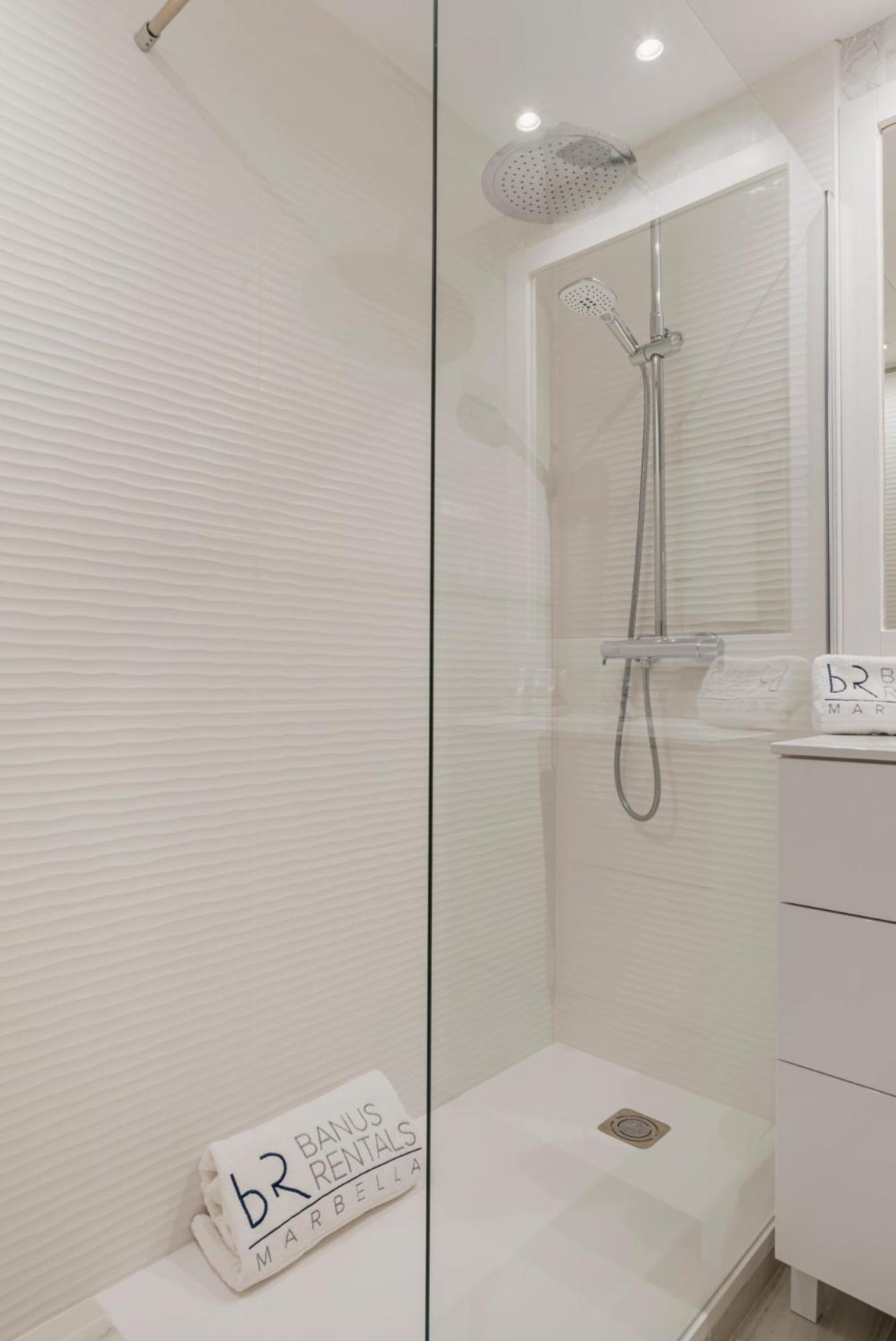 Apartamento Acogedor Estudio En Medina Garden Ref 122