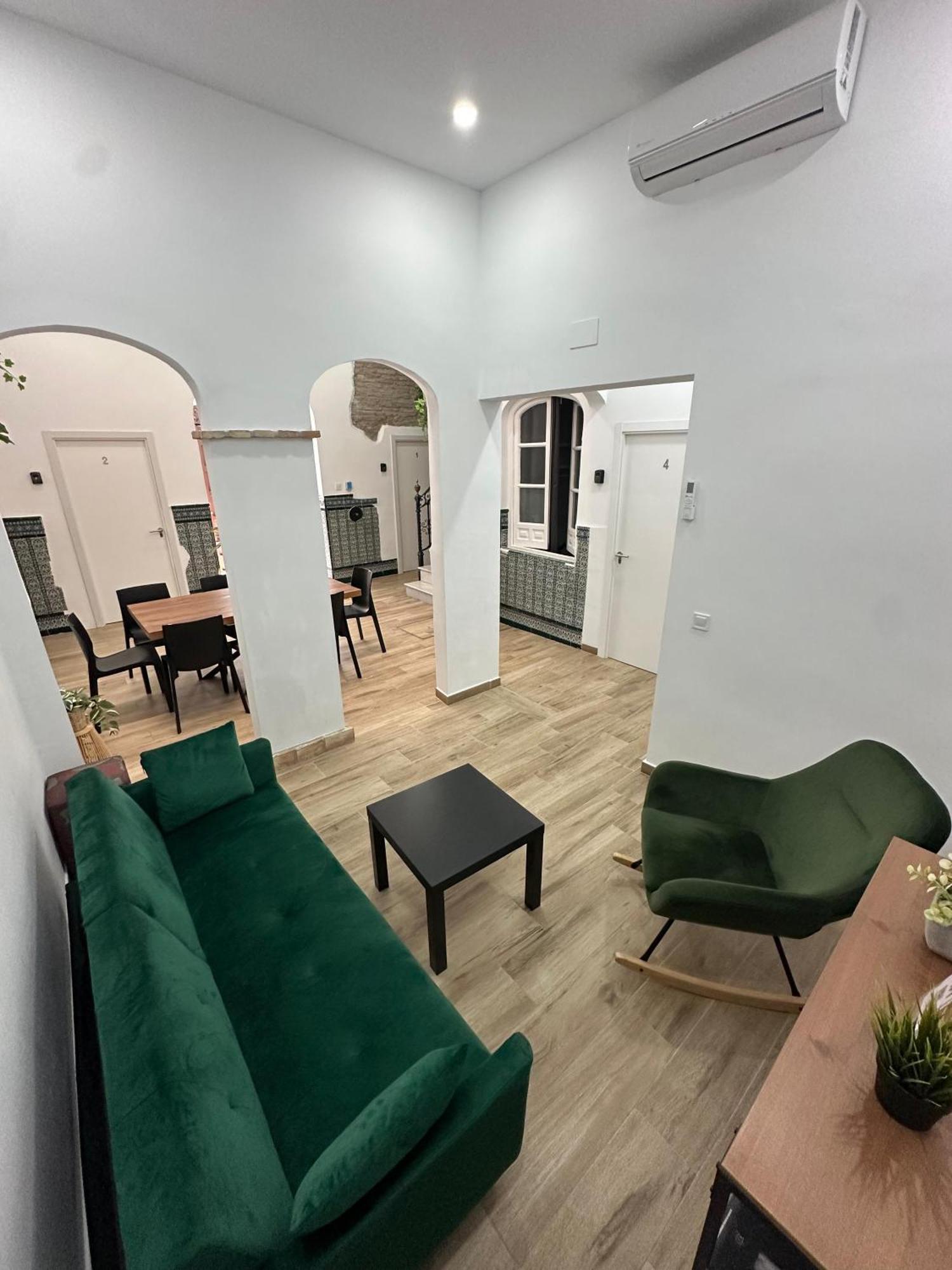 Triana Riverside Hostal Sevilla