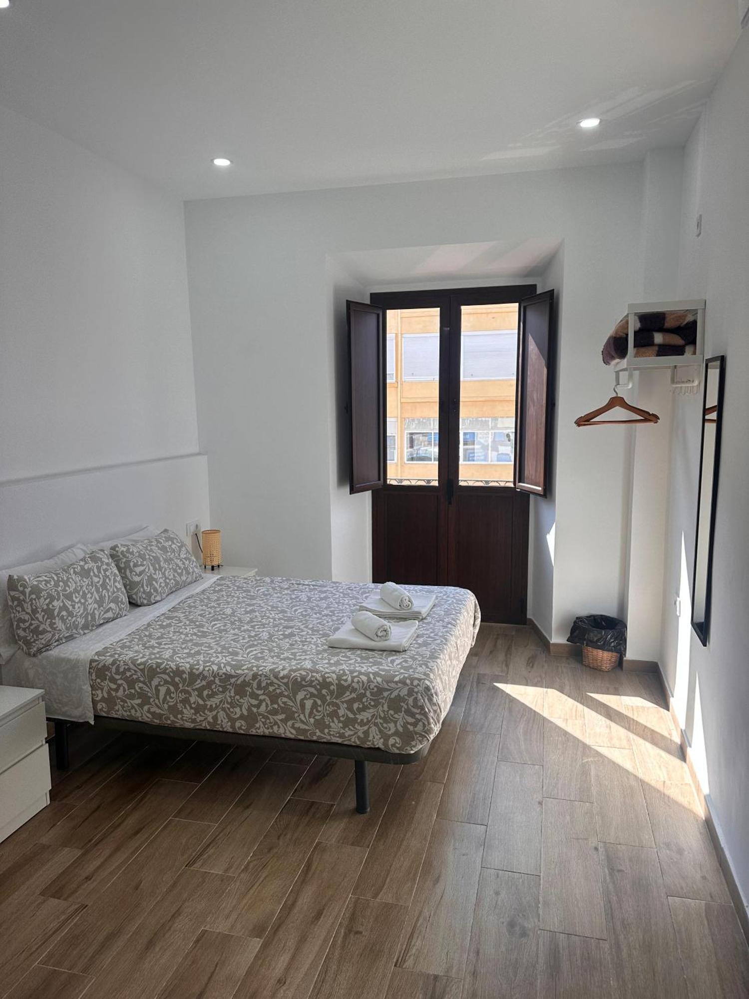 Hostal Triana Riverside