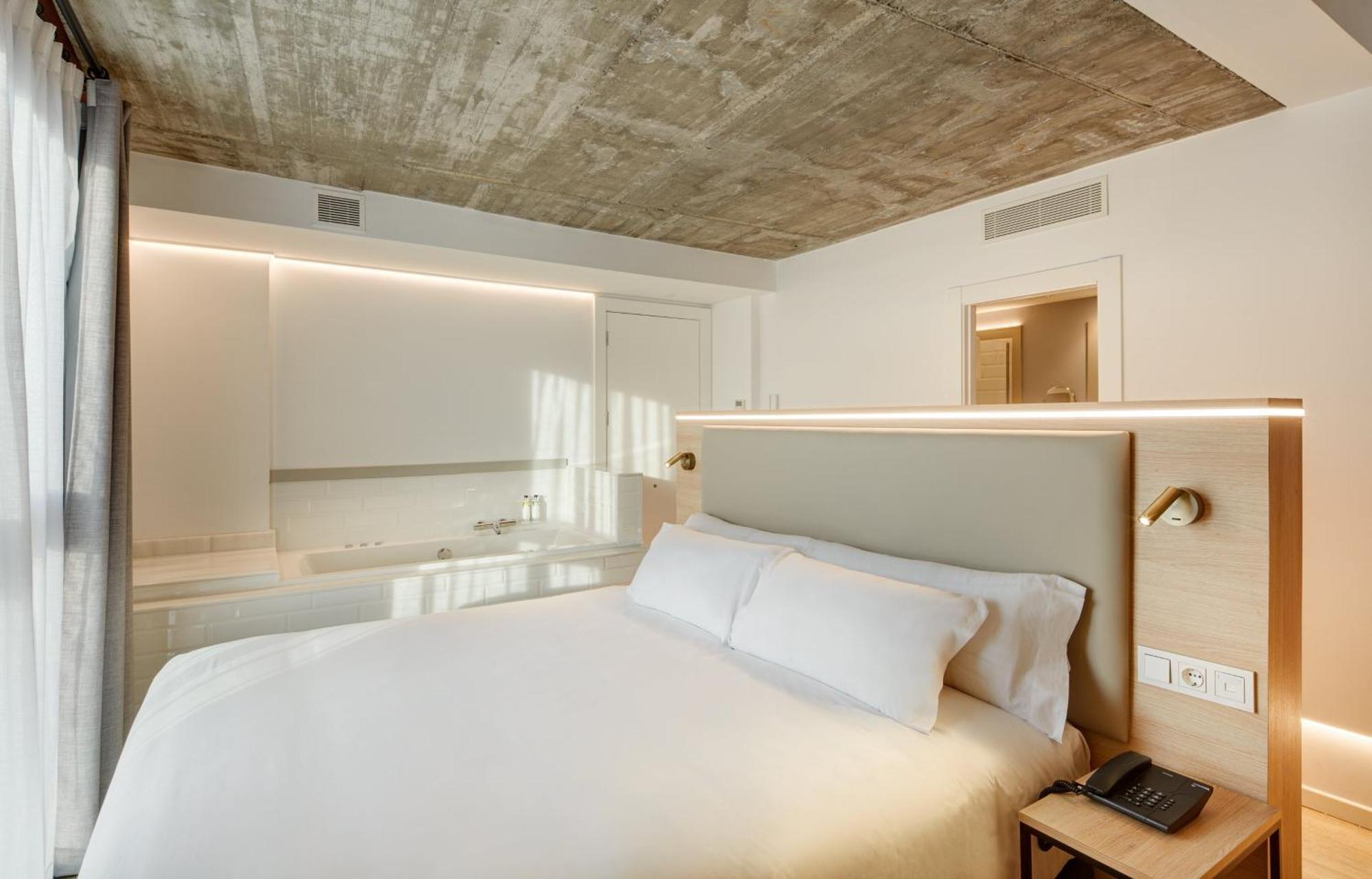Sercotel Apartahotel 4*