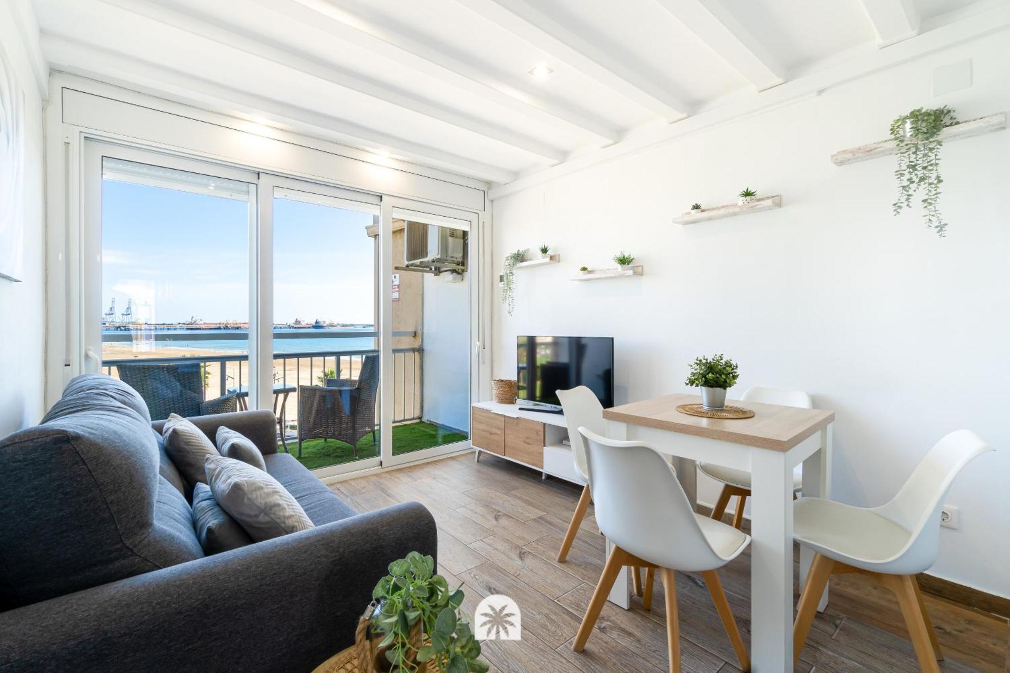 Mediterranean Way - Paradis Playa Seafront Apartment *