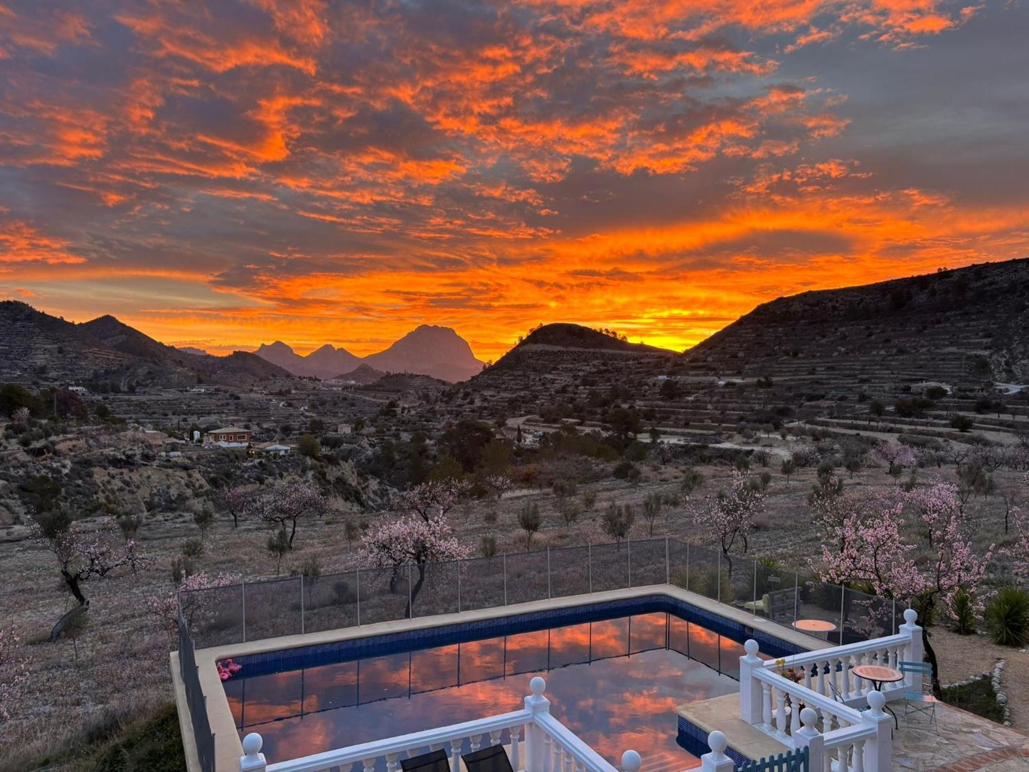 Casa Pura Vida Bed and breakfast Relleu