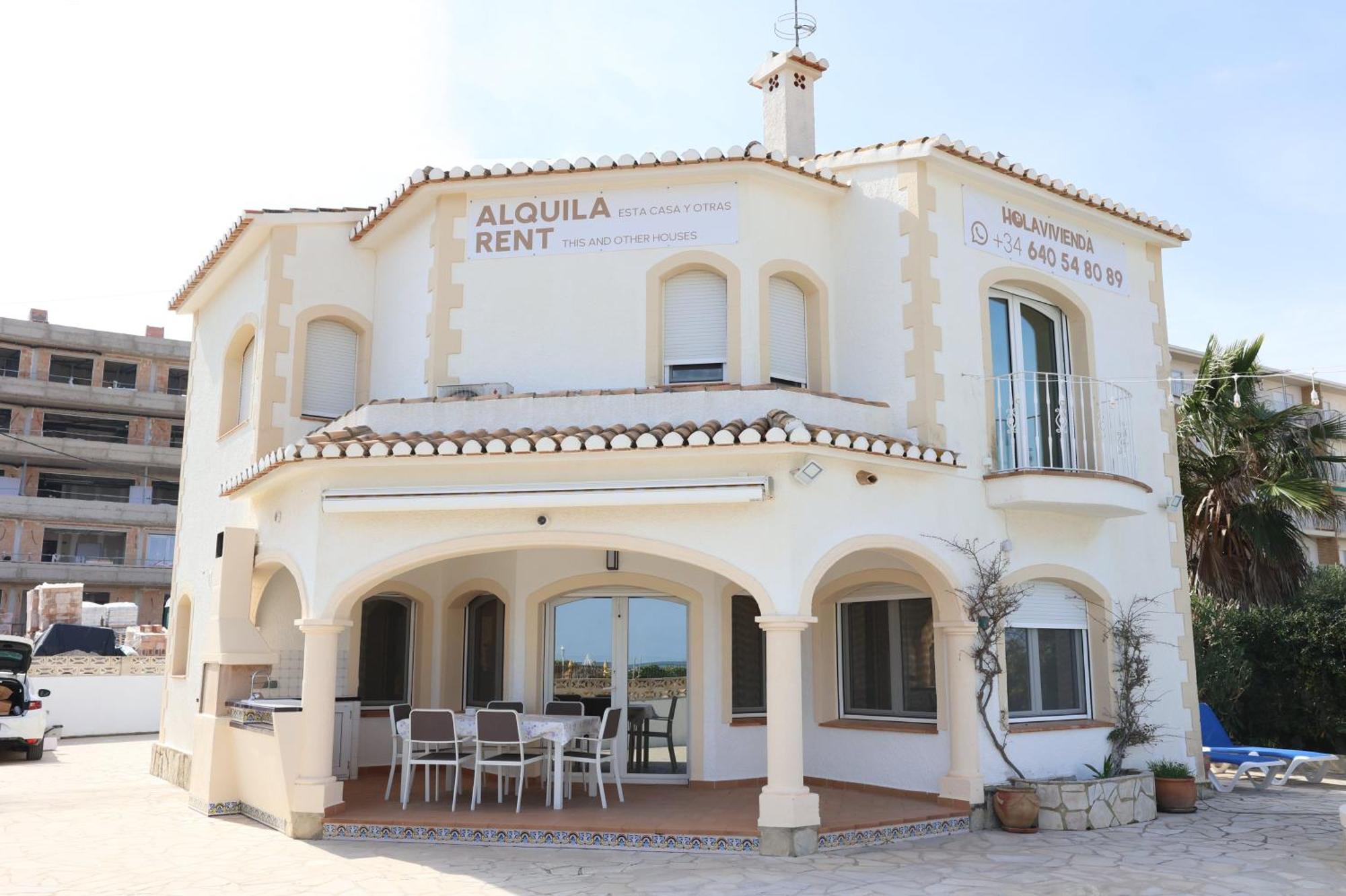 En La Playa Con Piscina Privada - Holavivienda Inmobiliaria Dénia