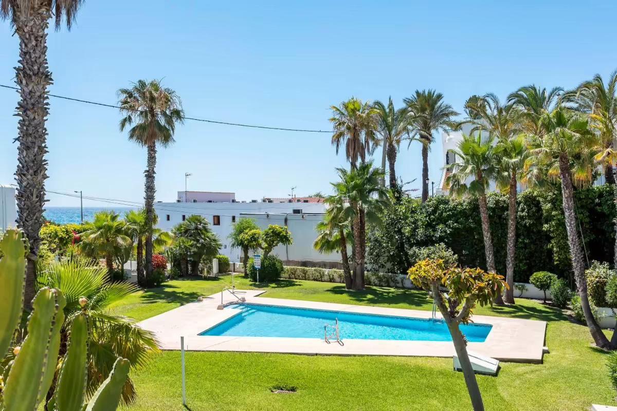 Neptunito: Primera Linea Con Piscina Apartment *