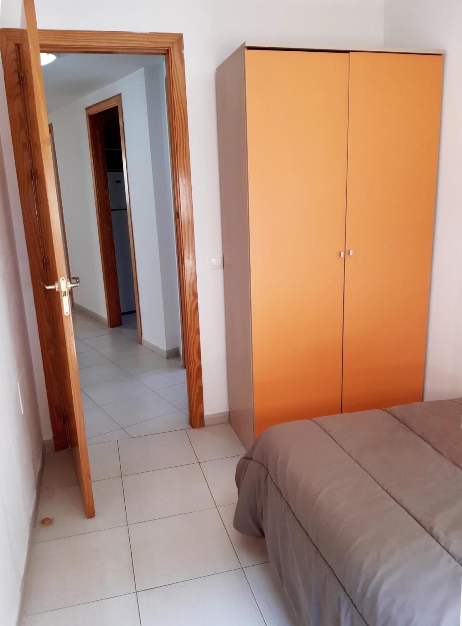 Amplio Piso De 3 Con Balcon Y Aparcamiento - Alborania Apartamento