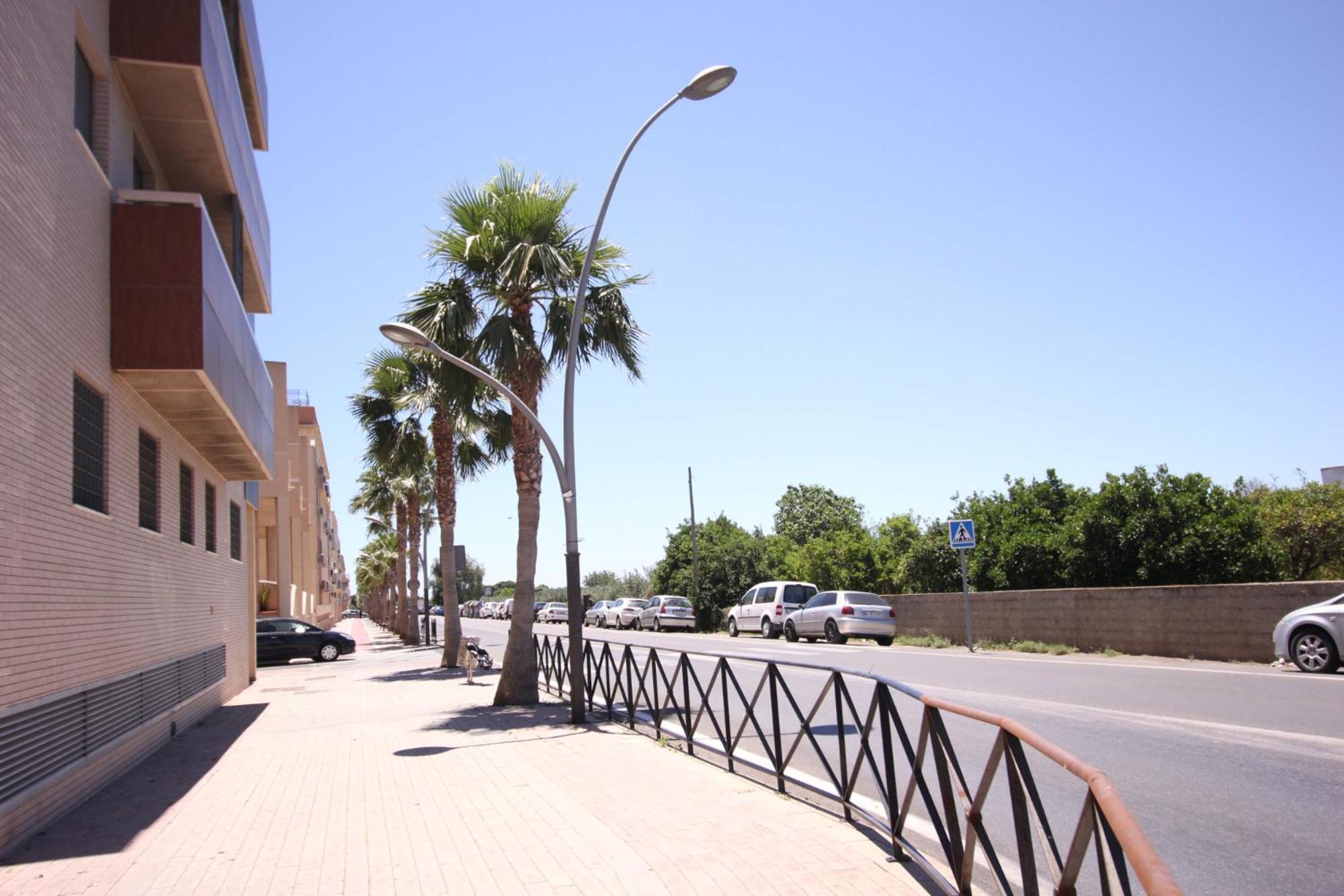 Amplio Piso De 3 Con Balcon Y Aparcamiento - Alborania Apartamento *