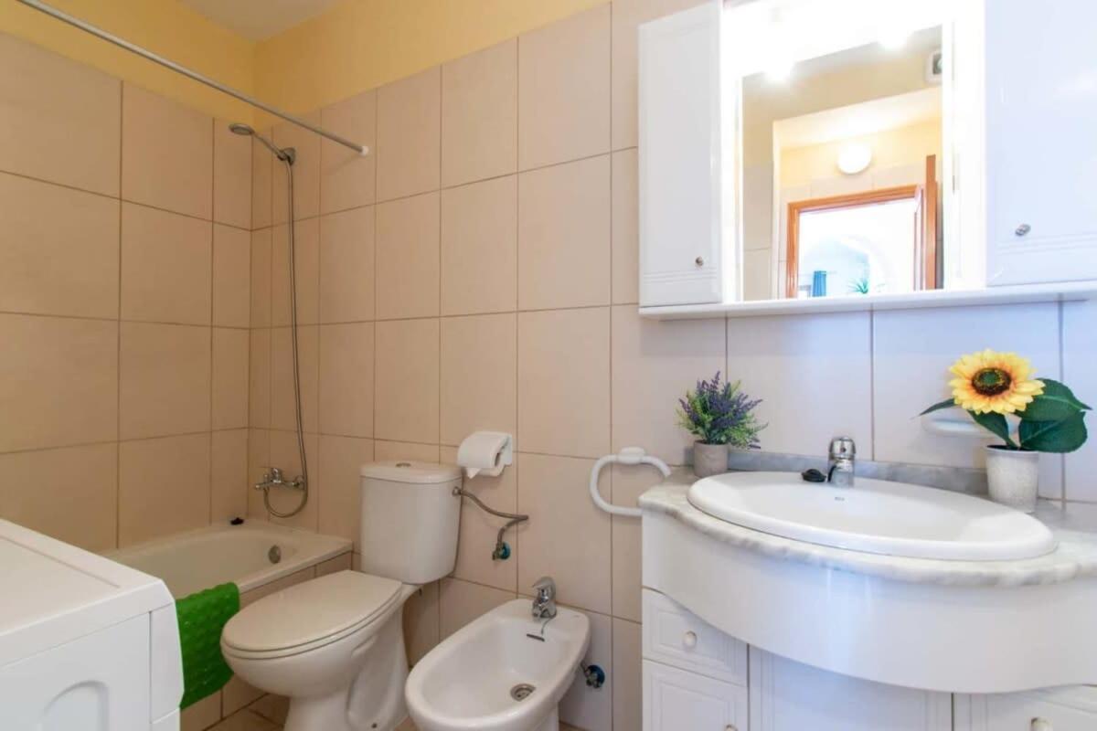 Diamantes 23 - One Bed Apartment Los Cristianos (Tenerife)