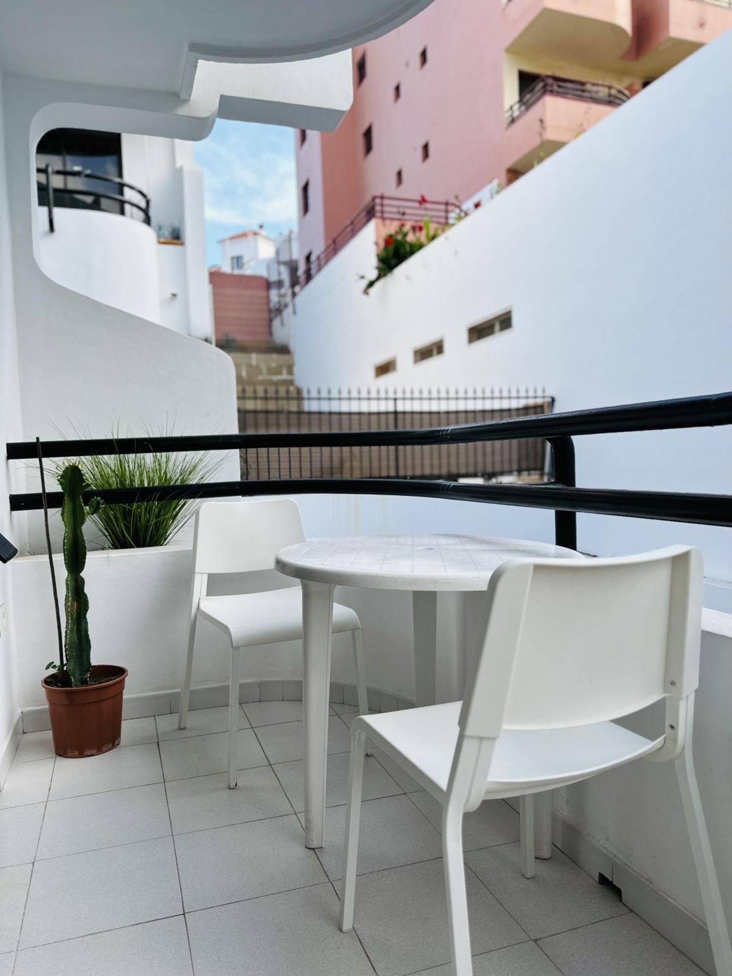 Cristianos 1-bedroom Apartment, Swimming Pool * Los Cristianos (Tenerife)