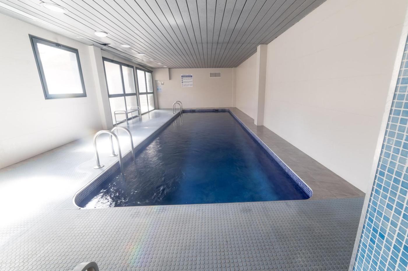 Apto. Con Piscinas Y Gym A 800 Metros De Playa *