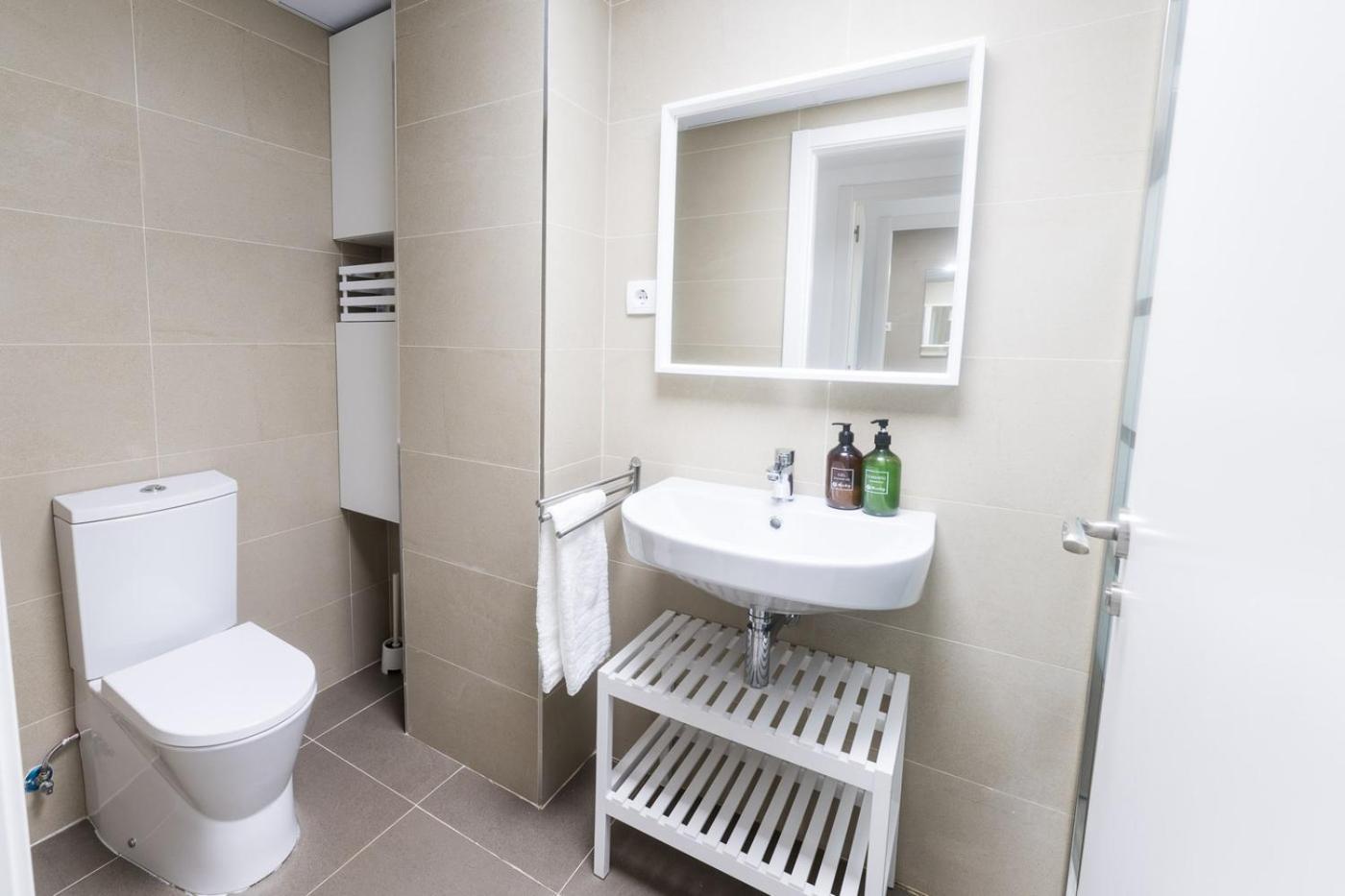 Apto. Con Piscinas Y Gym A 800 Metros De Playa Apartamento