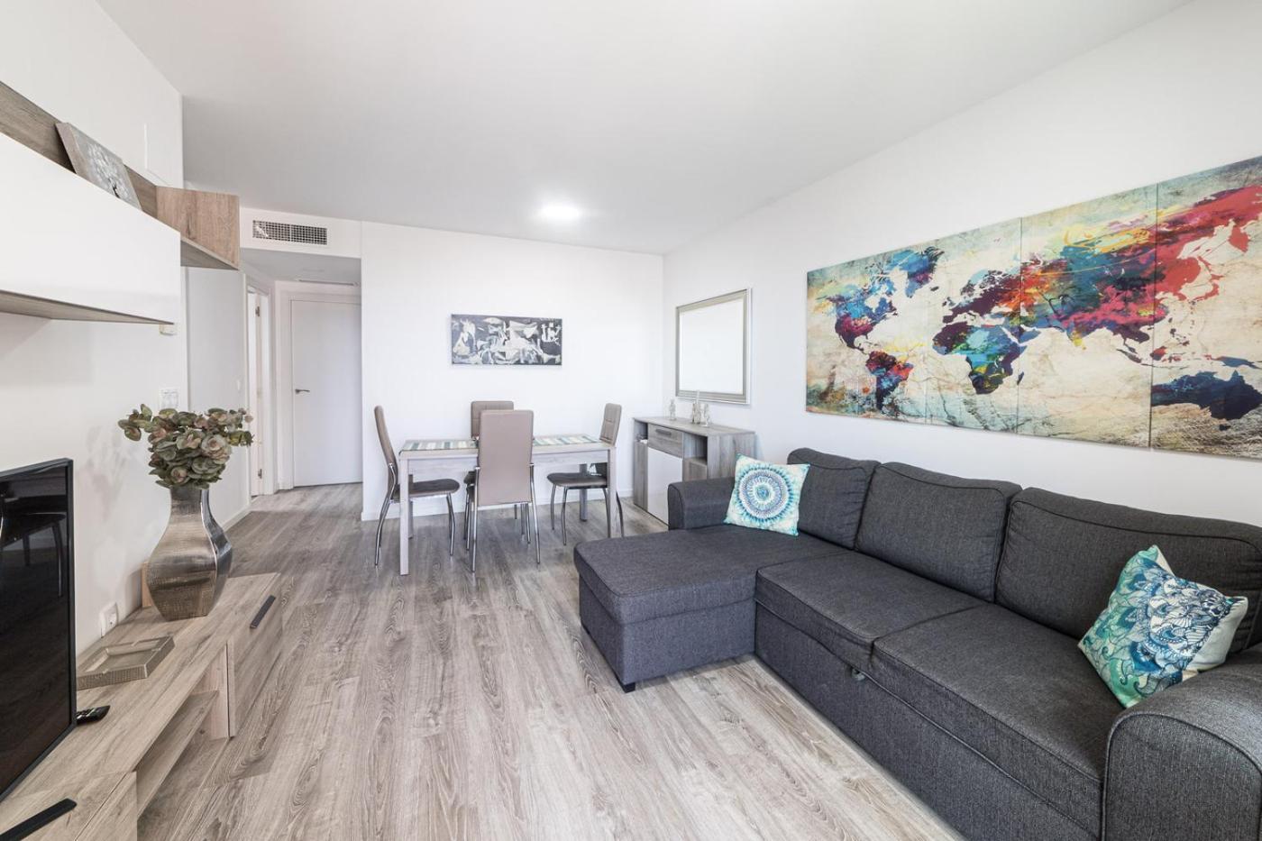 Apto. Con Piscinas Y Gym A 800 Metros De Playa *