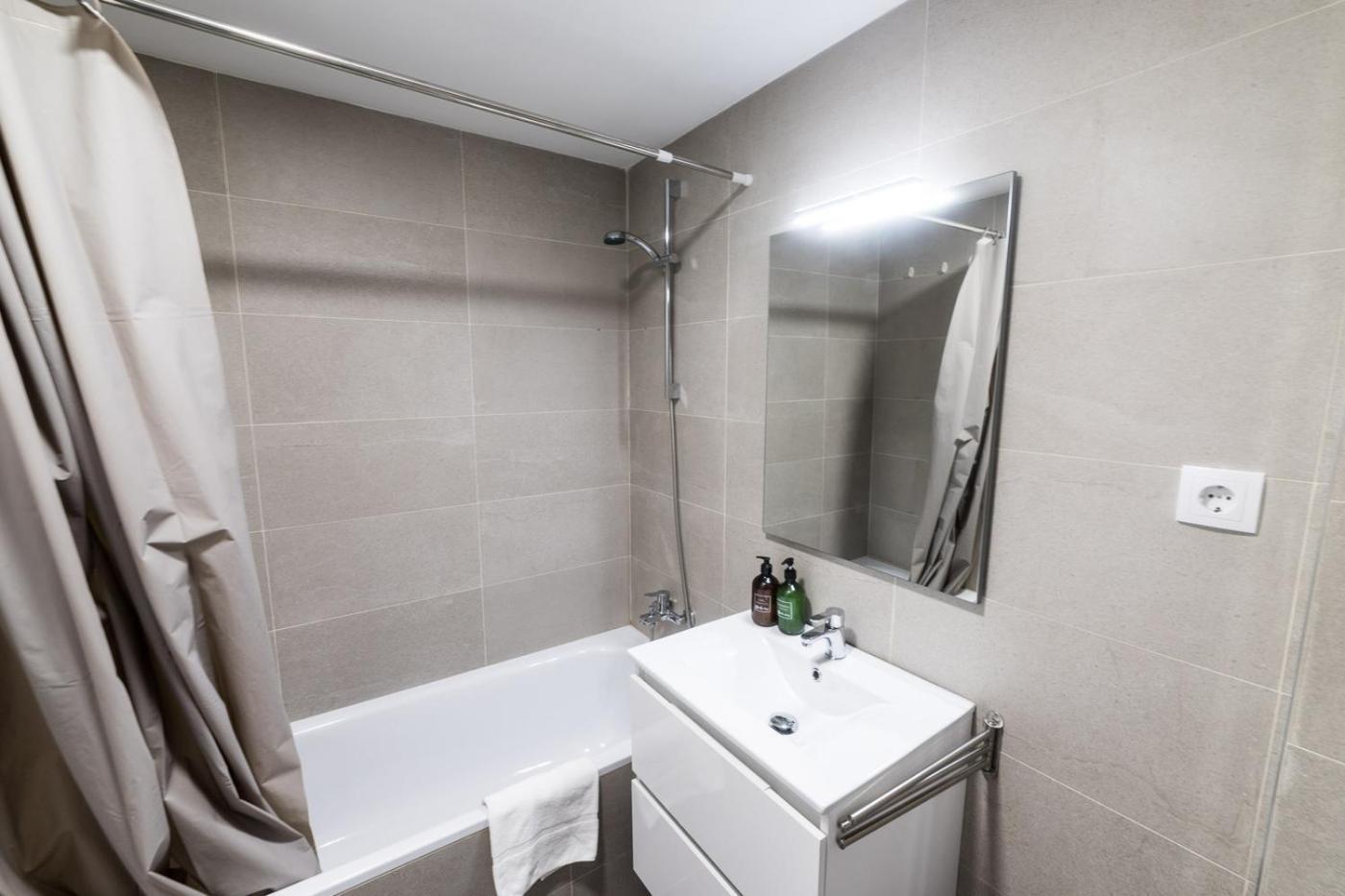 Apto. Con Piscinas Y Gym A 800 Metros De Playa Apartamento El Campello