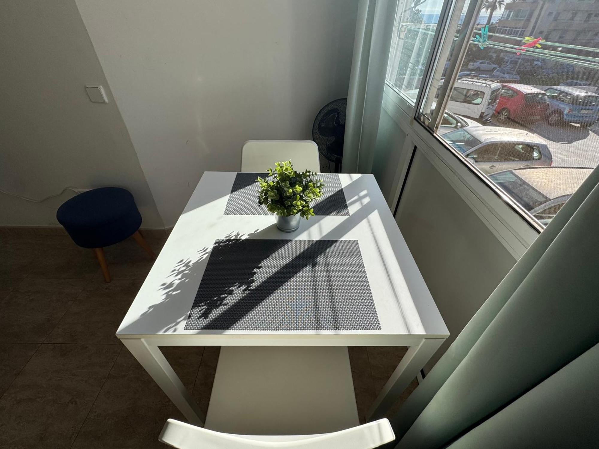 Apartamento En Calahonda Cerca De Playa Ideal Parejas Sitio de Calahonda
