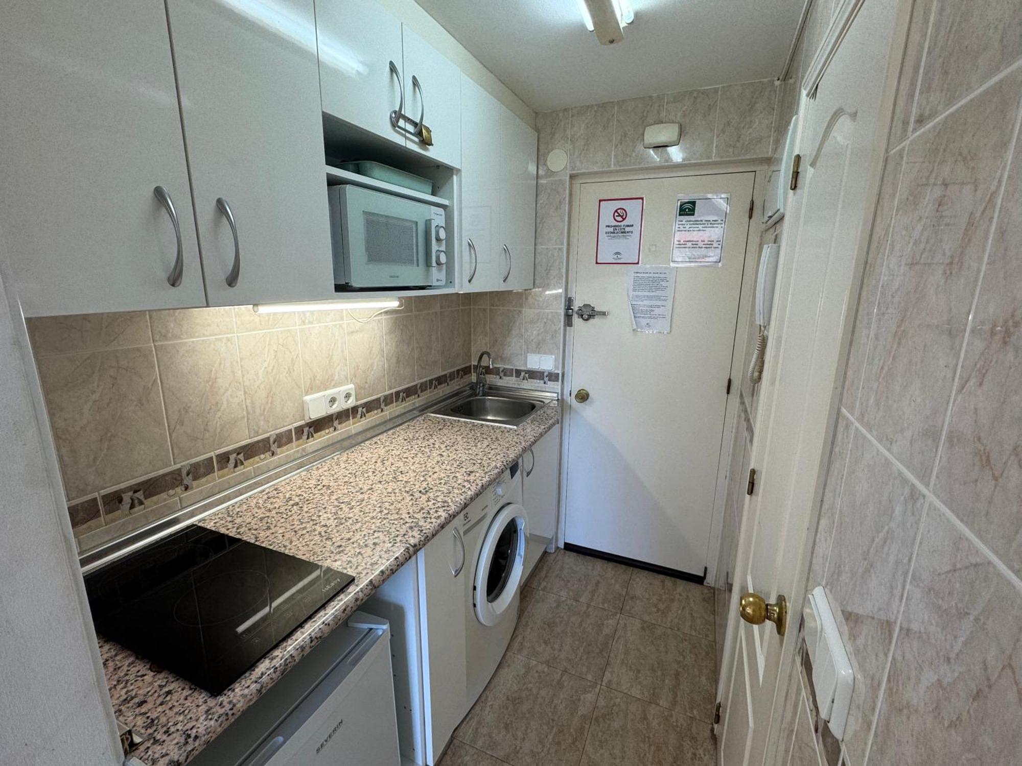 En Calahonda Cerca De Playa Ideal Parejas Apartamento Sitio de Calahonda