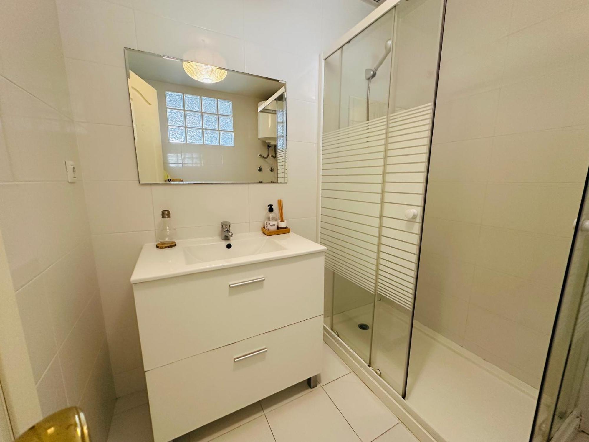Siriana 101, 001 Apartment