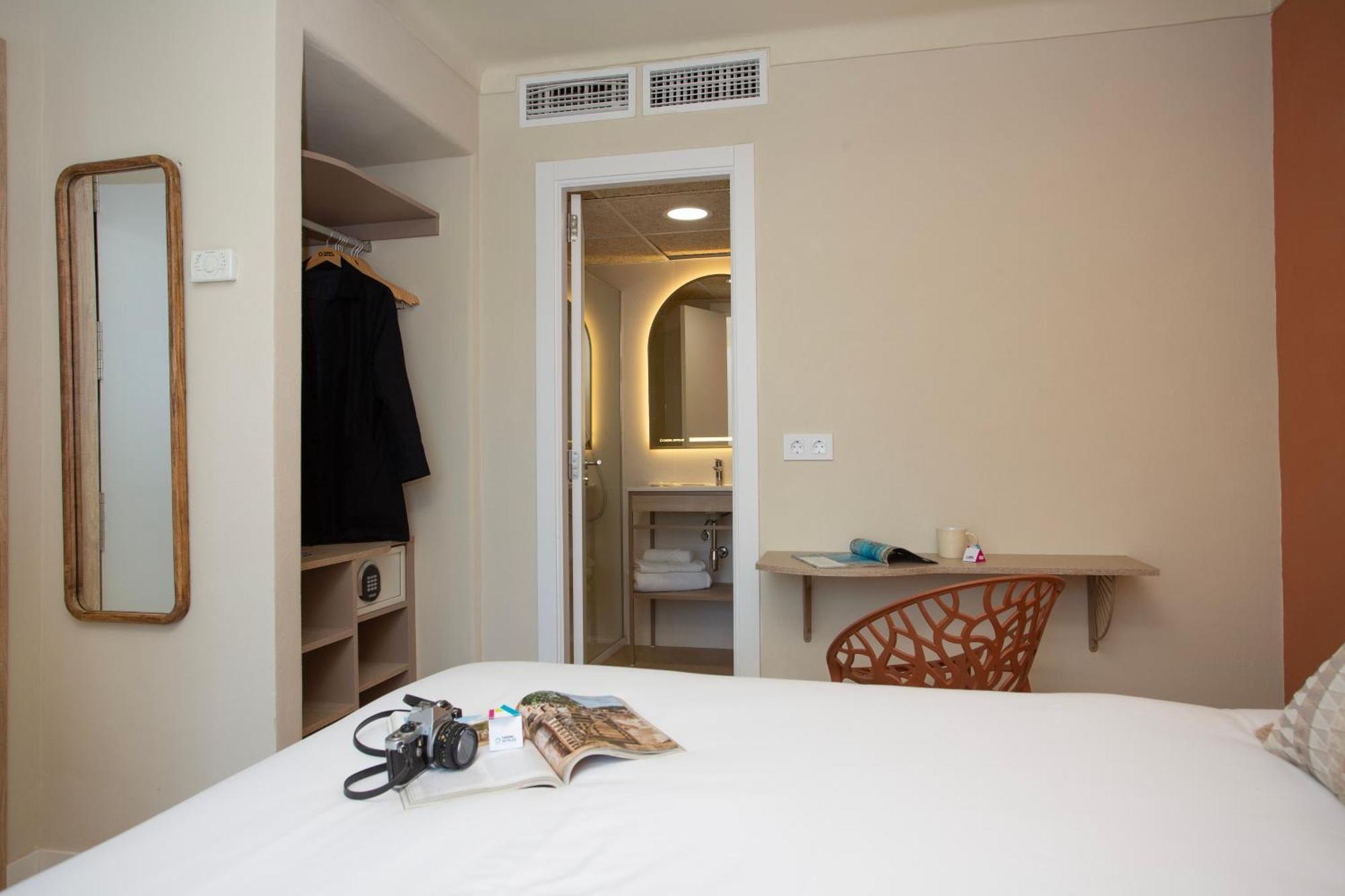 Casual Bahia Ibiza Hotel 3*