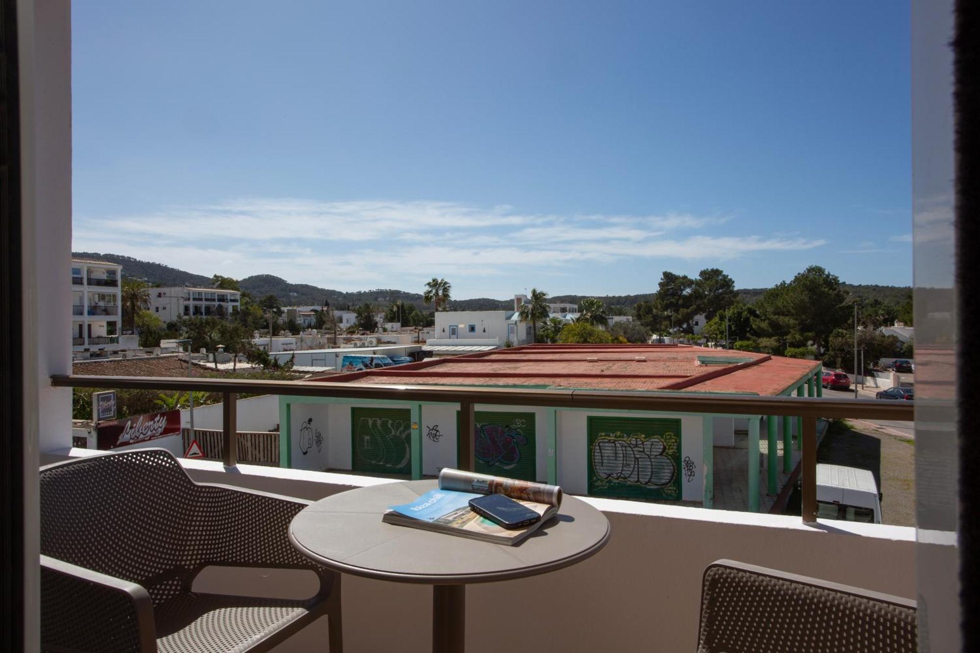 Casual Bahia Ibiza Hotel