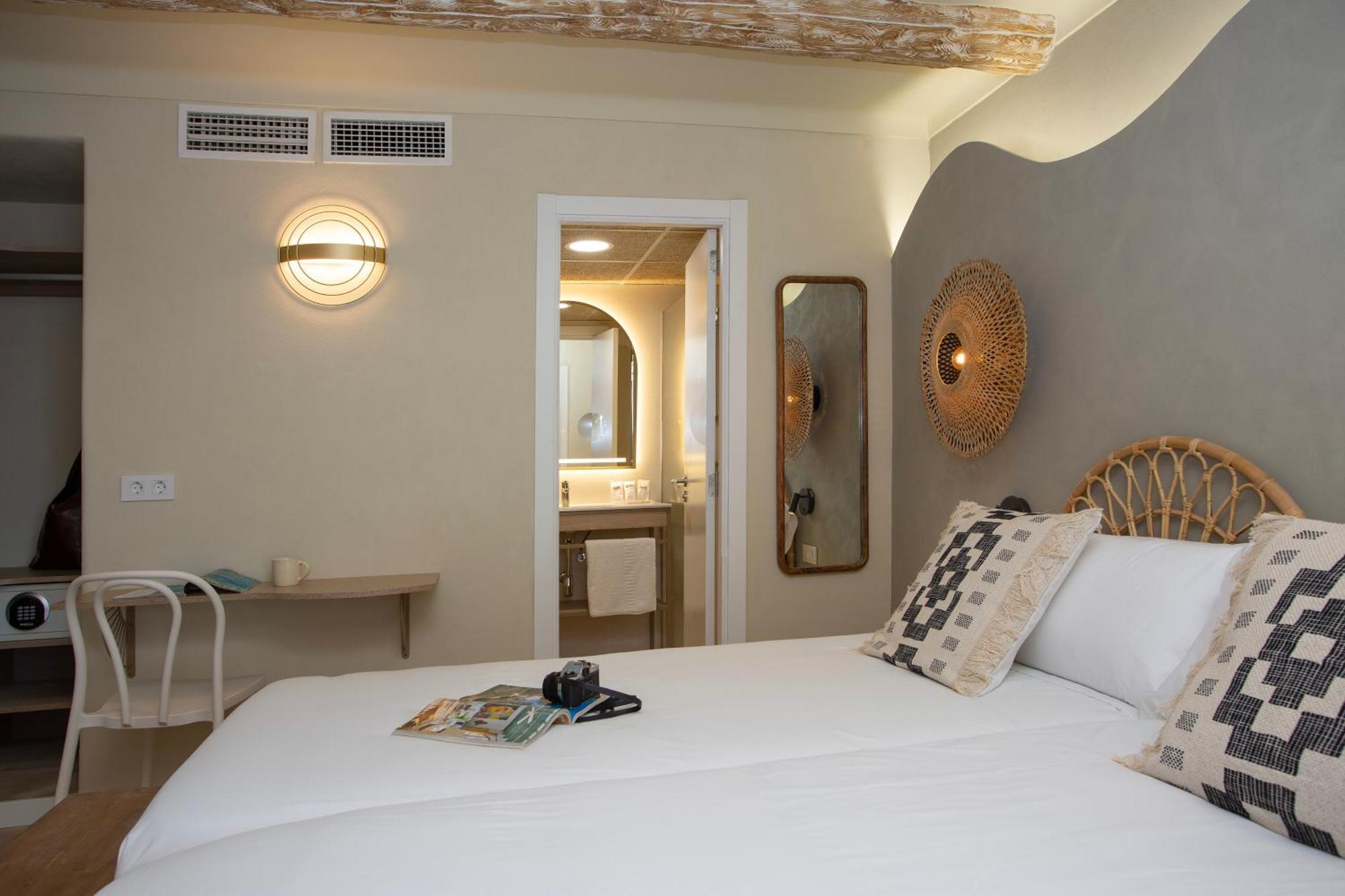 Casual Bahia Ibiza 3* San Antonio Abad