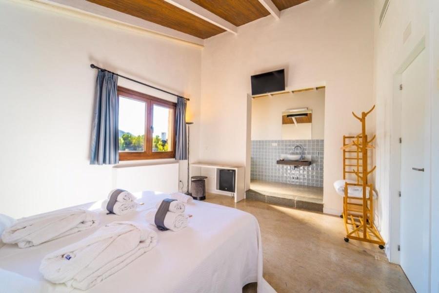Foies De Baix Hotel *