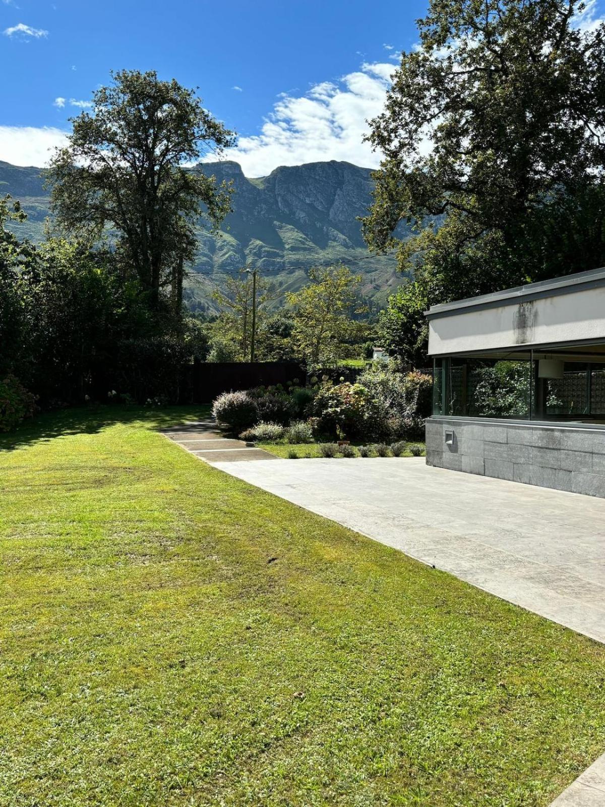 Villa Para 10 Con Finca En Llanes Villa Parres de Llanes