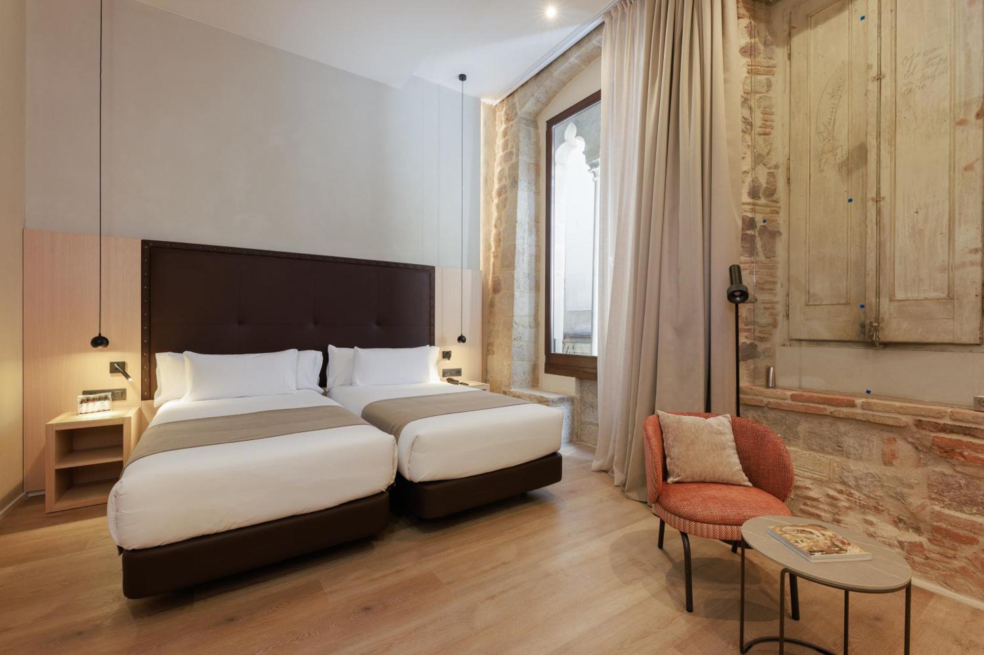 Hotel Gran Barcino 4*