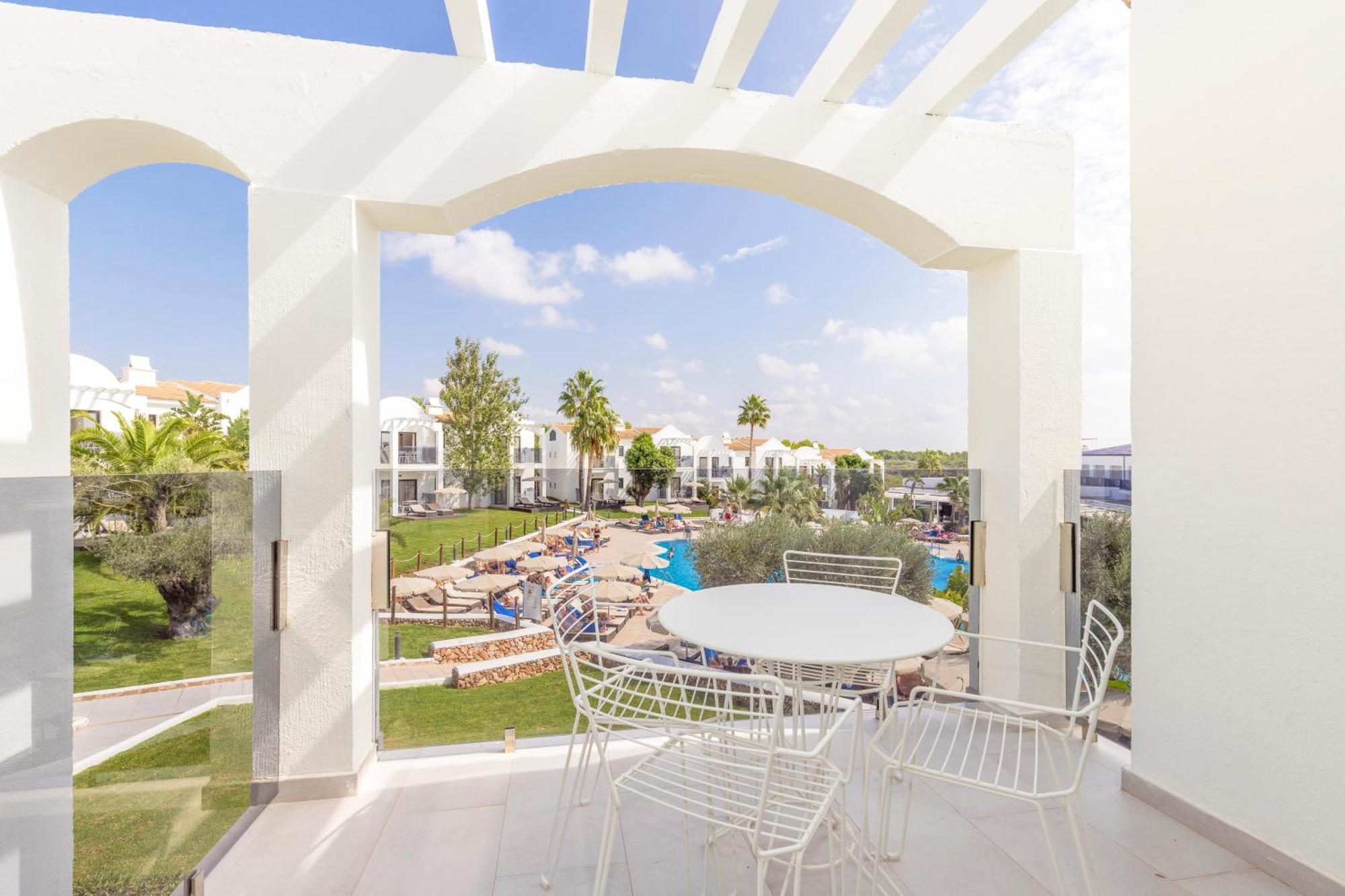Marsenses Paradise Club Apartahotel Cala'N Bosch (Menorca)