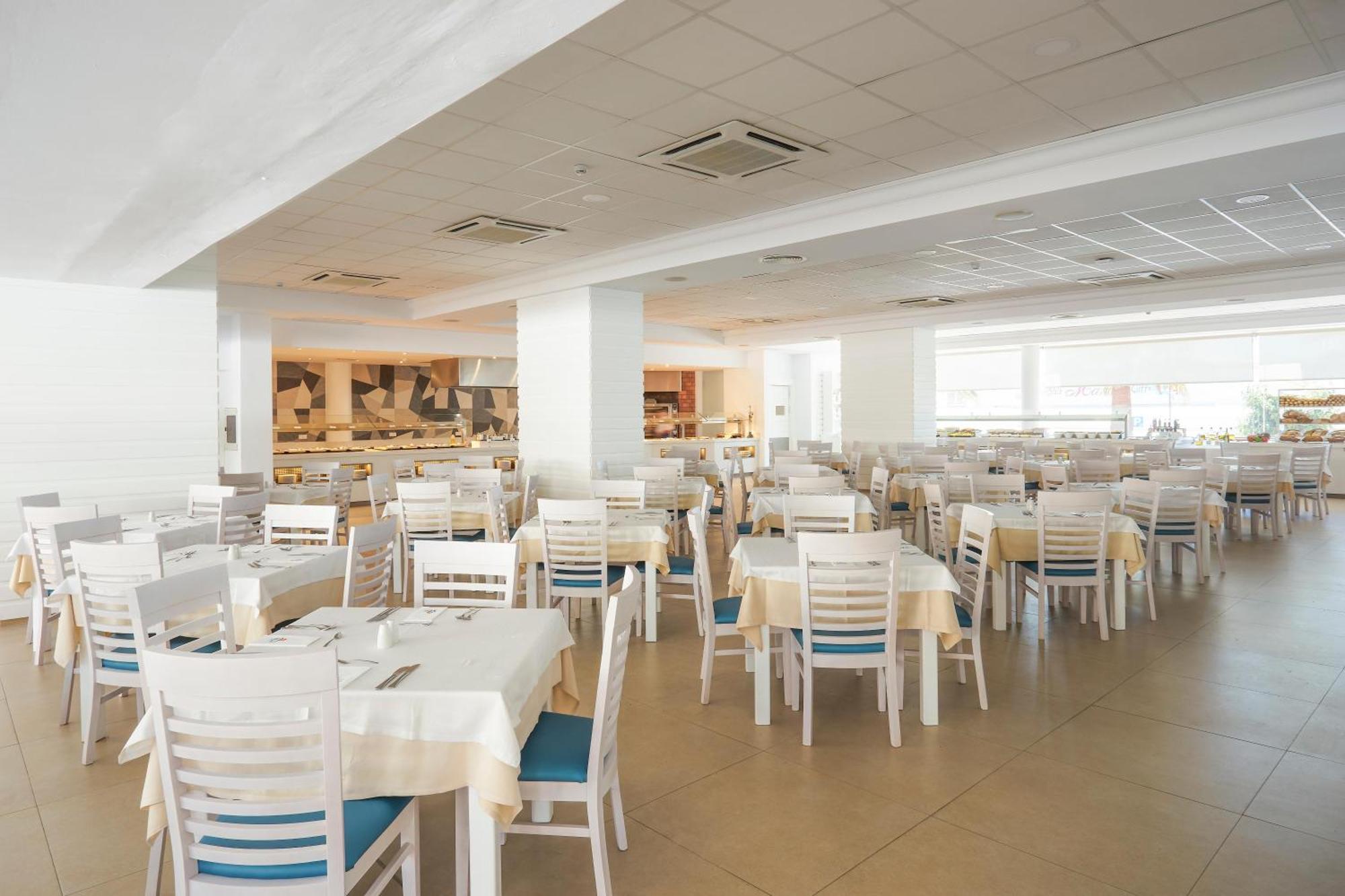 Marsenses Paradise Club Apartahotel Cala'N Bosch (Menorca)