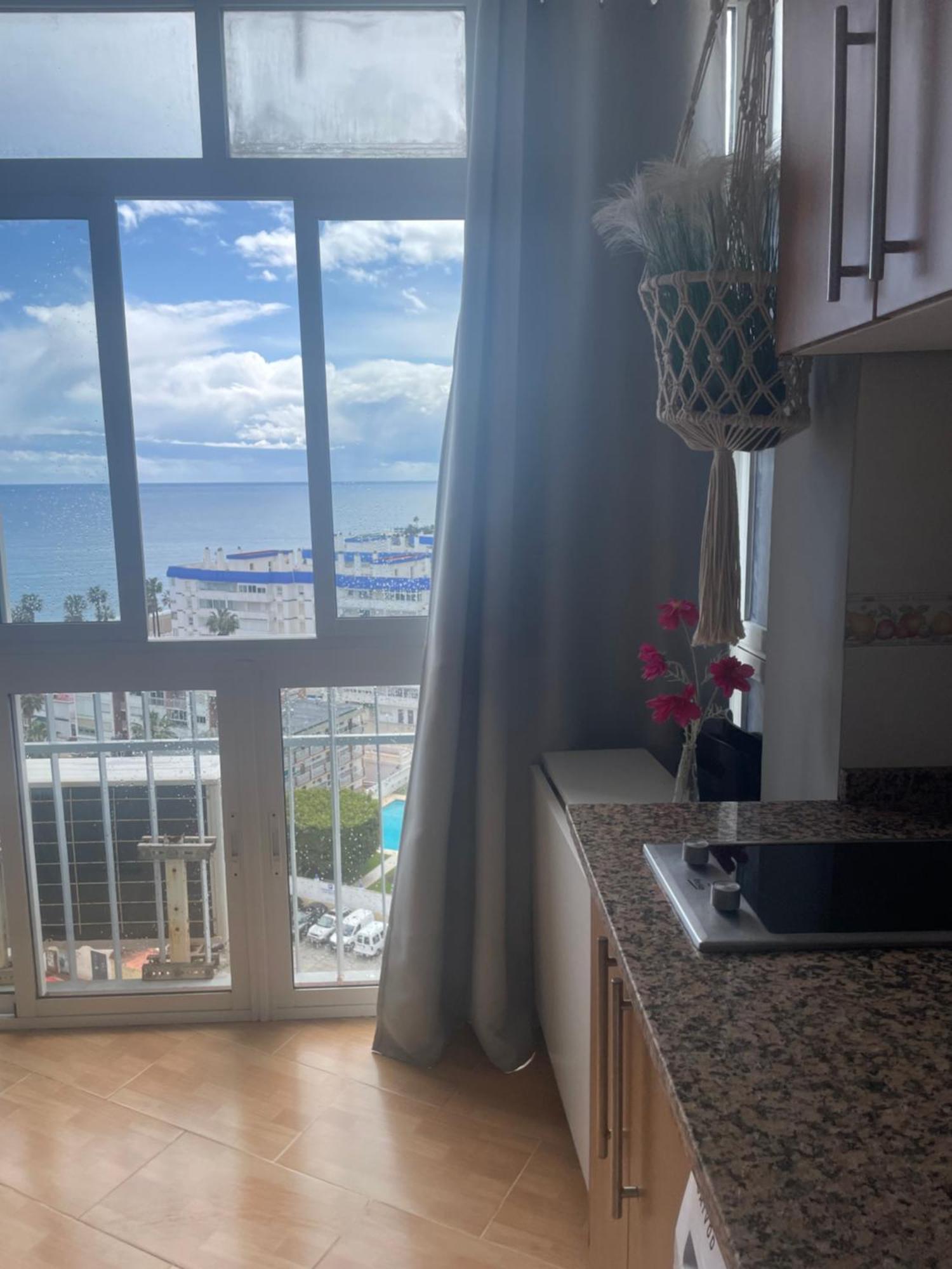 ,apartamento-estudio Primera Linea De Playa Bed & Breakfast