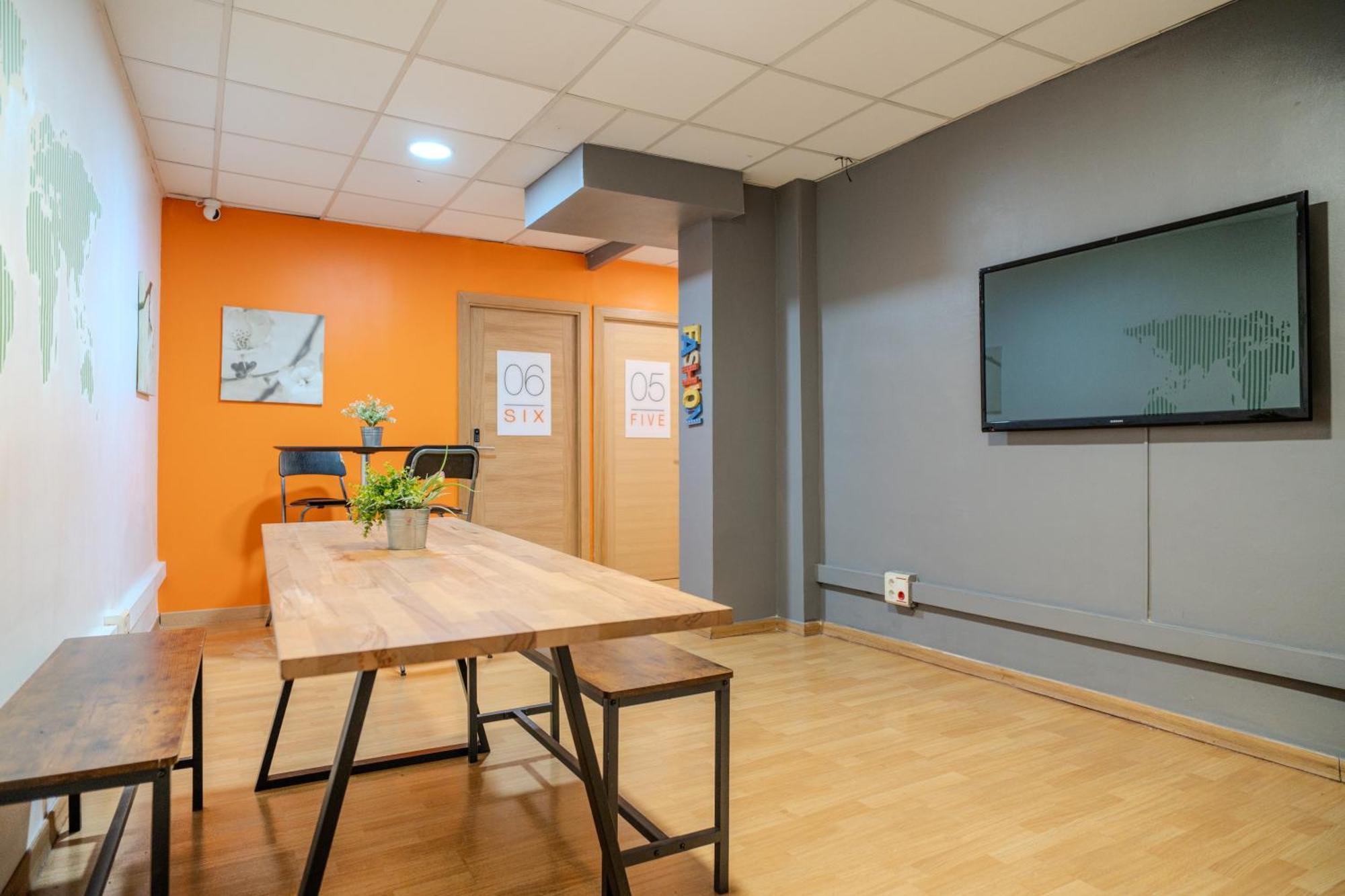 Holidaysbcn Hostel Barcelona