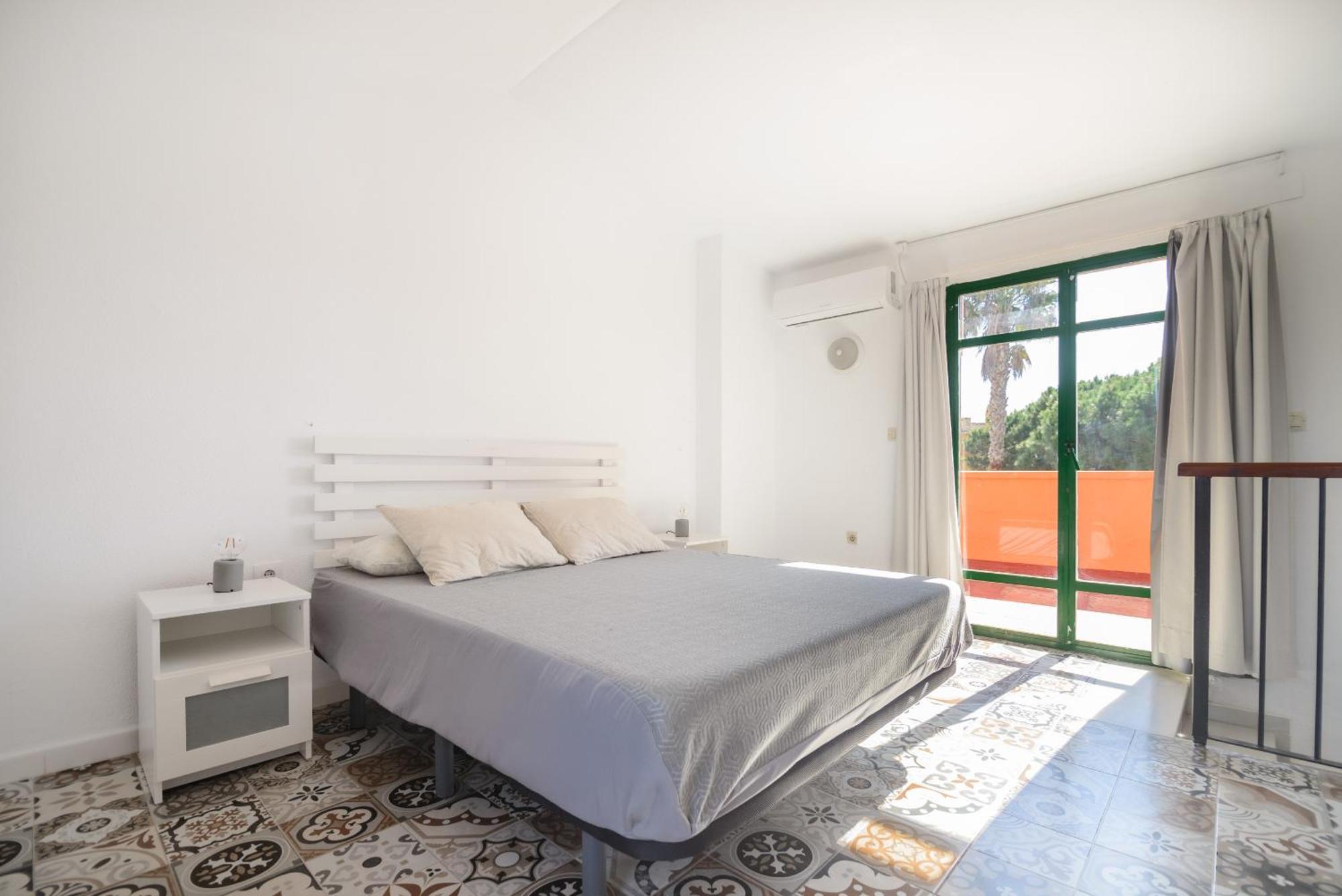 Adosado Con Jardín Y Piscina En Chiclana Barrosa-sancti Petri Сasa de vacaciones *