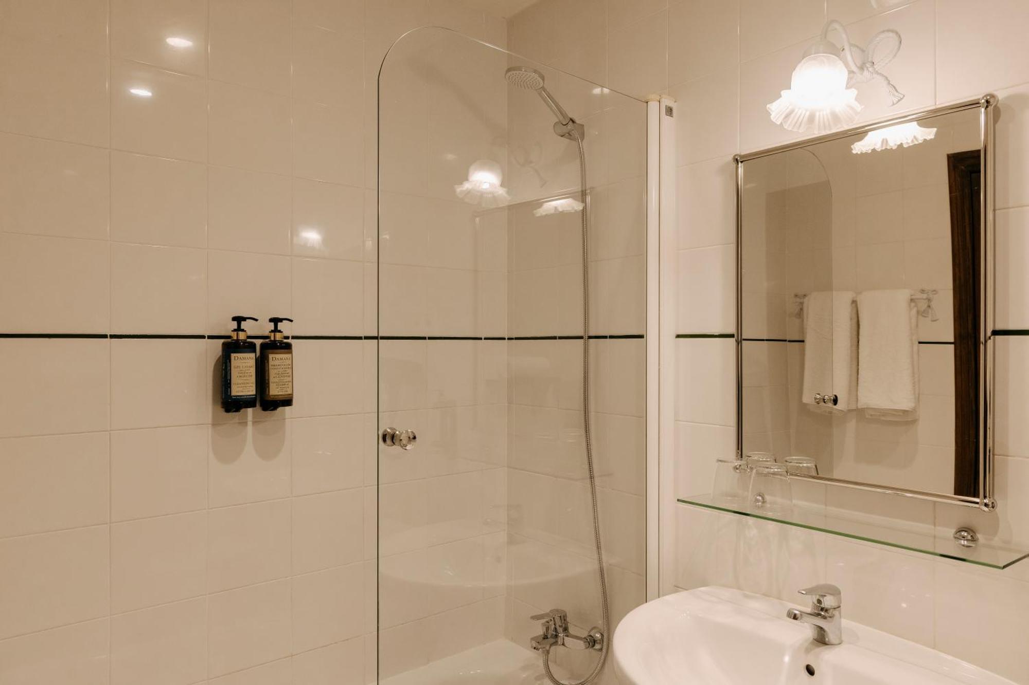 Hotel Pax Casona Del Busto 3*