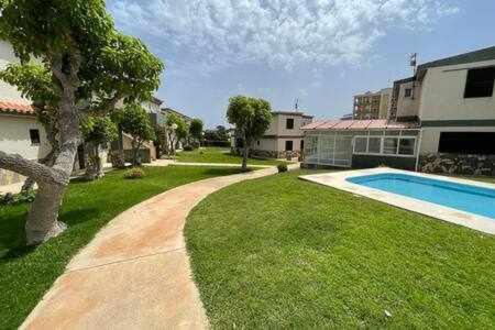 Bajo Con Jardín Y Piscina - Forcat.